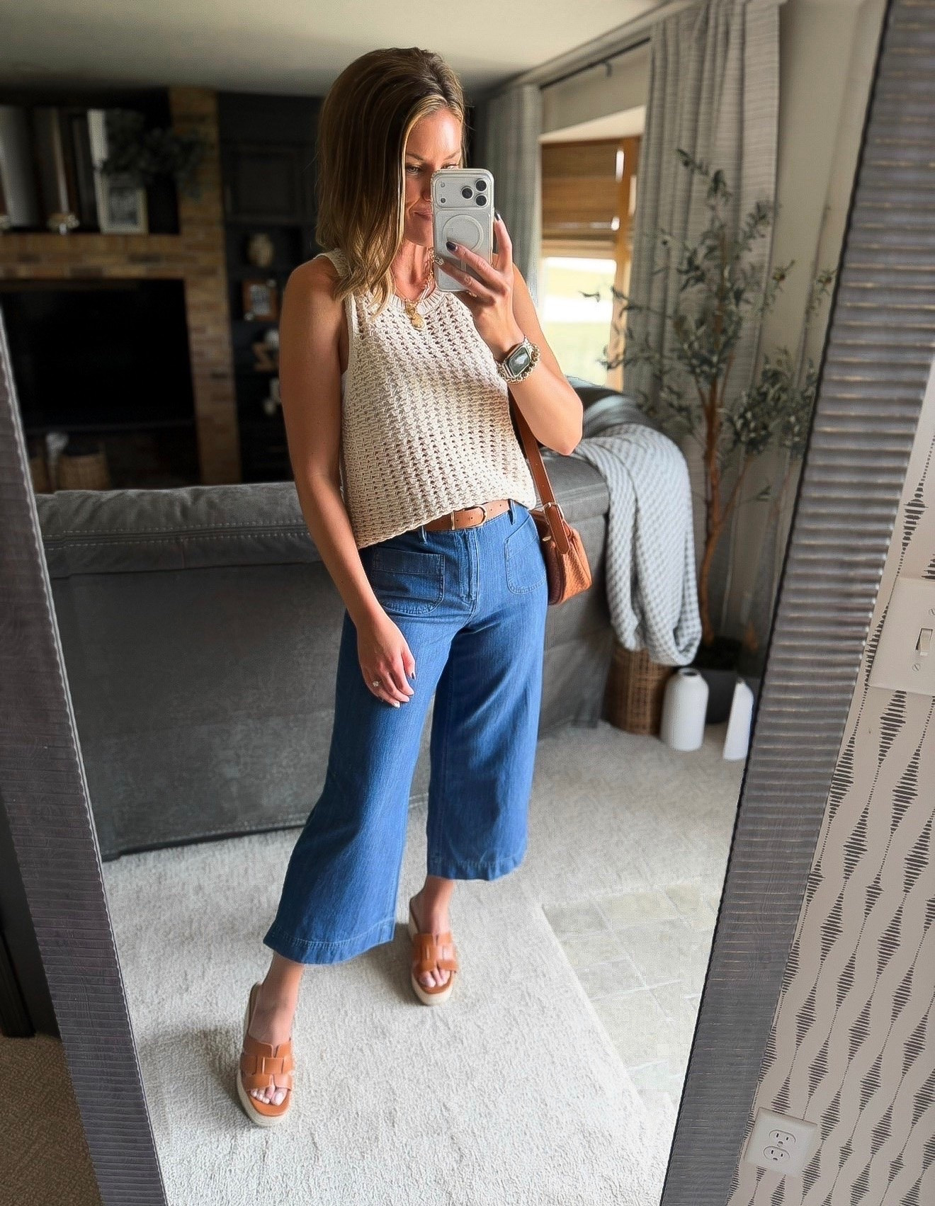 Proof that jeans CAN be comfortable. This style is so lightweight and have a partial elastic waistband 👏
Wearing small in top and jeans (size down if between in either)

#LTKSeasonal #LTKootd #LTKOver40