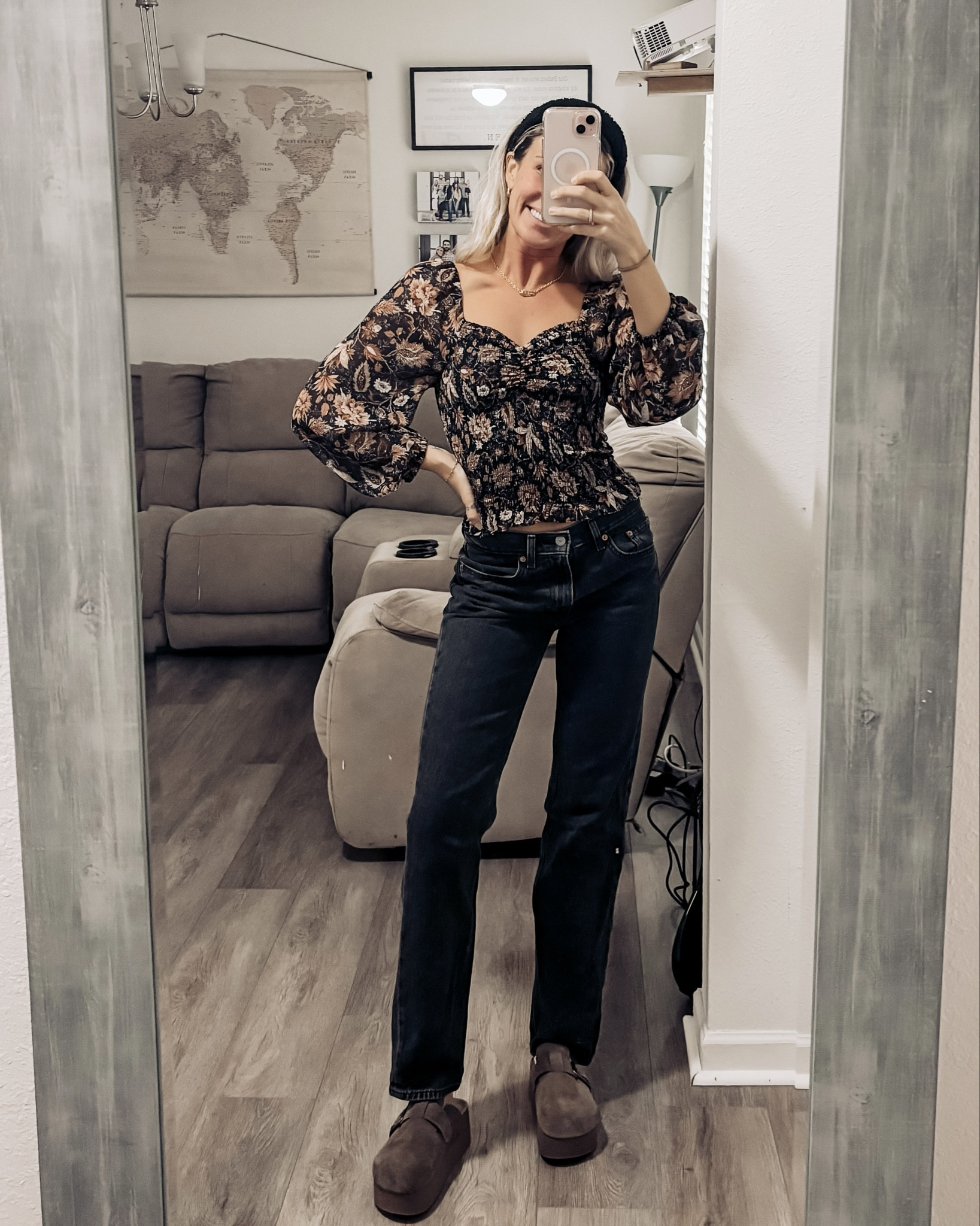 MADEWELL SALE— last item! I looove this Lucie Smocked Top in Floral and there’s one left in XXS! Hear me out: petite girlies or if you have young trendy girlies, grab this while you can! It’ll be $20-25 with the code HARVEST at checkout!! I’m wearing a small  Linking my platform mules and similar Levi’s jeans too!

#LTKSaleAlert #LTKGiftGuide #LTKStyleTip