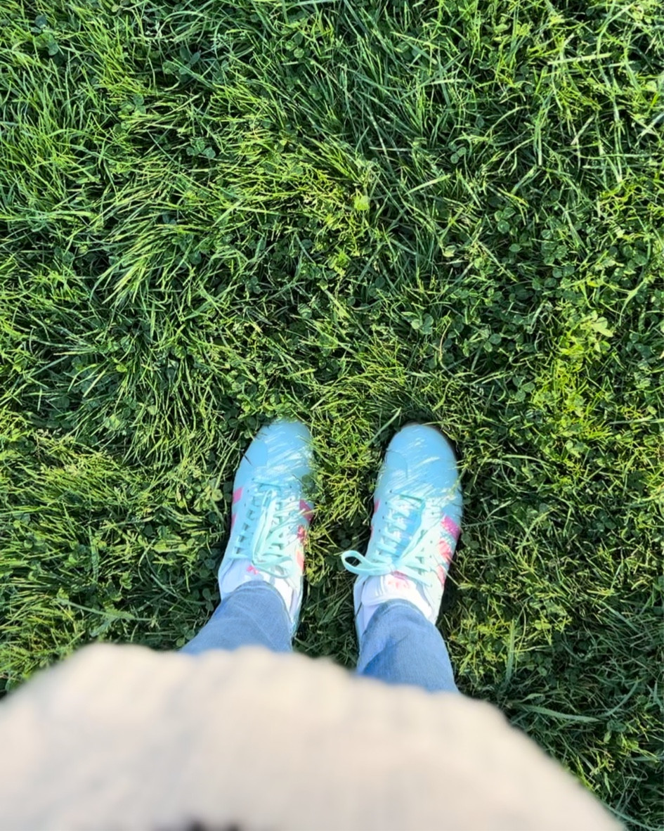 Adidas Gazelle 

Pink/Bluee

#LTKMostLoved 

#LTKStyleTip #LTKShoeCrush
