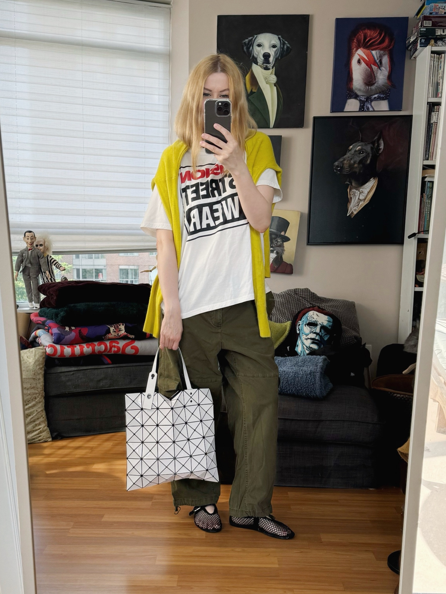 It’s a Skate or Die inspired day.
Shirt, sweater, bag are secondhand.
 •
#summerlook #isseymiyake  #torontostylist #StyleOver40  #secondhandFind #fashionstylist #slowfashion #FashionOver40  #MumStyle #genX #genXStyle #shopSecondhand #genXInfluencer #genXblogger #secondhandDesigner #Over40Style #40PlusStyle 


#LTKOver40 #LTKItBag #LTKStyleTip