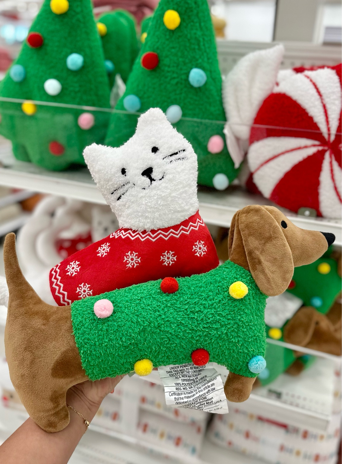 $10 holiday pillows have hit Target shelves!♥️

#LTKhome #LTKSeasonal #LTKHoliday