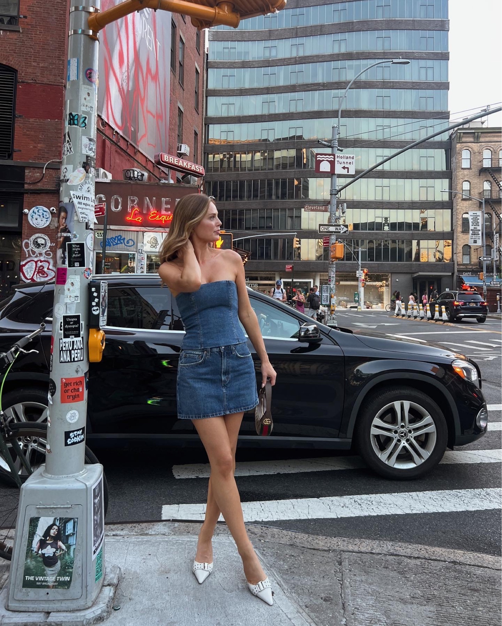 Denim on denim outfit 

#LTKstyletip