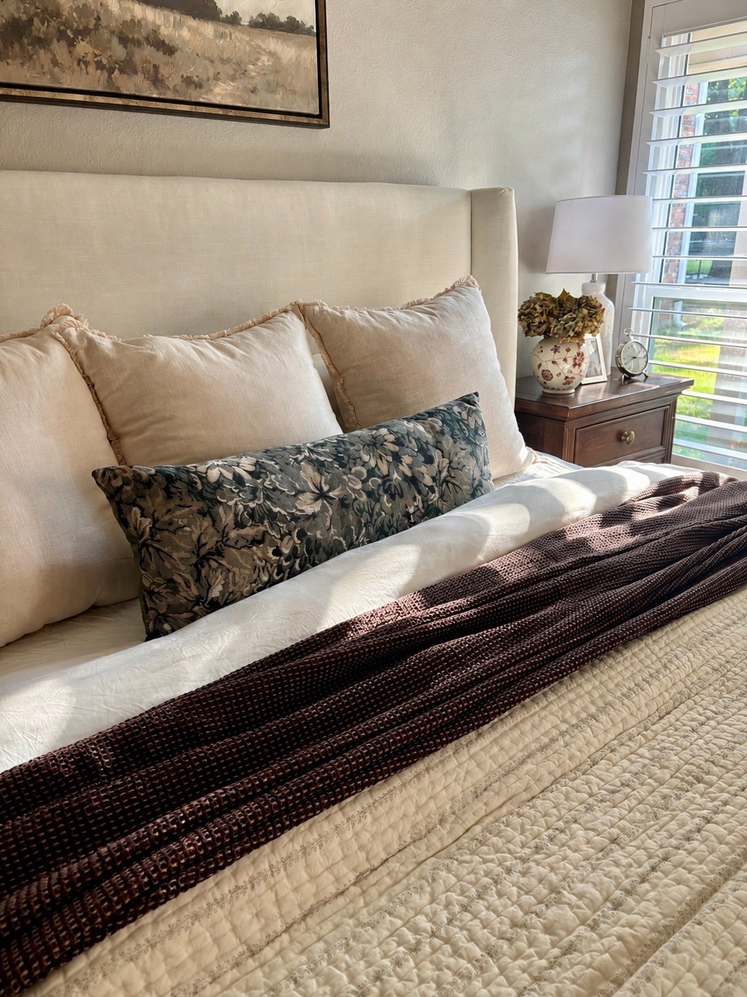 A little fall bedroom refresh 🍂 I’m obsessed with this floral tapestry lumbar pillow!  The colors are gorgeous and it pairs perfectly with this new @Target blanket that I love!  It adds such a pretty color and texture to the bed!

#LTKHome #LTKSeasonal #LTKSaleAlert