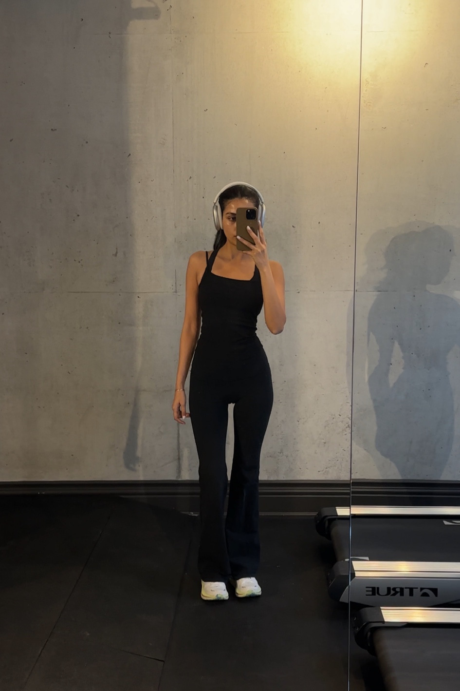 workout chic

#LTKworkwear #LTKmodest #LTKfitness