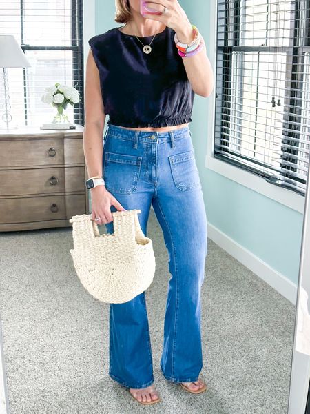 🥂A spring time date night outfit!!
*Fit Tip- I’m wearing a small in the top and a 4 in the jeans. For reference I’m 5’2, 128lbs and a 34D.

#springstyle #springfashion #springdatenight #datenightoutfit #springbreak #springbreakstyle #springoutfit

#LTKU #LTKstyletip #LTKSeasonal