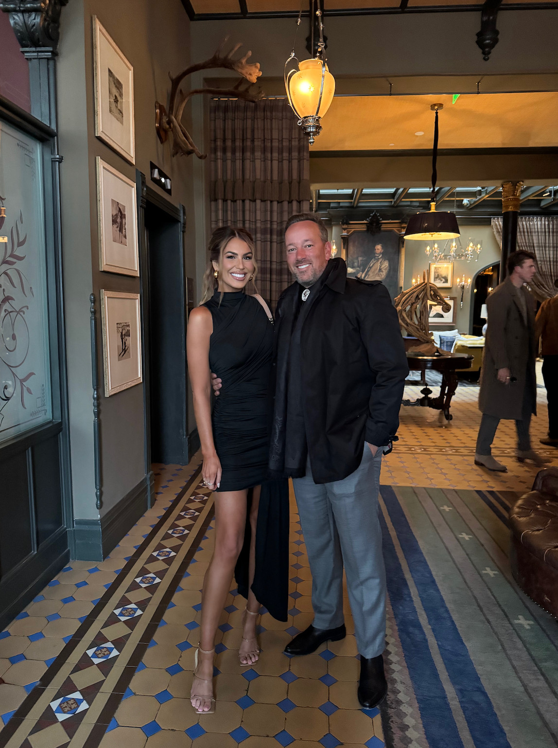 date night 🖤 wearing a small!  

 