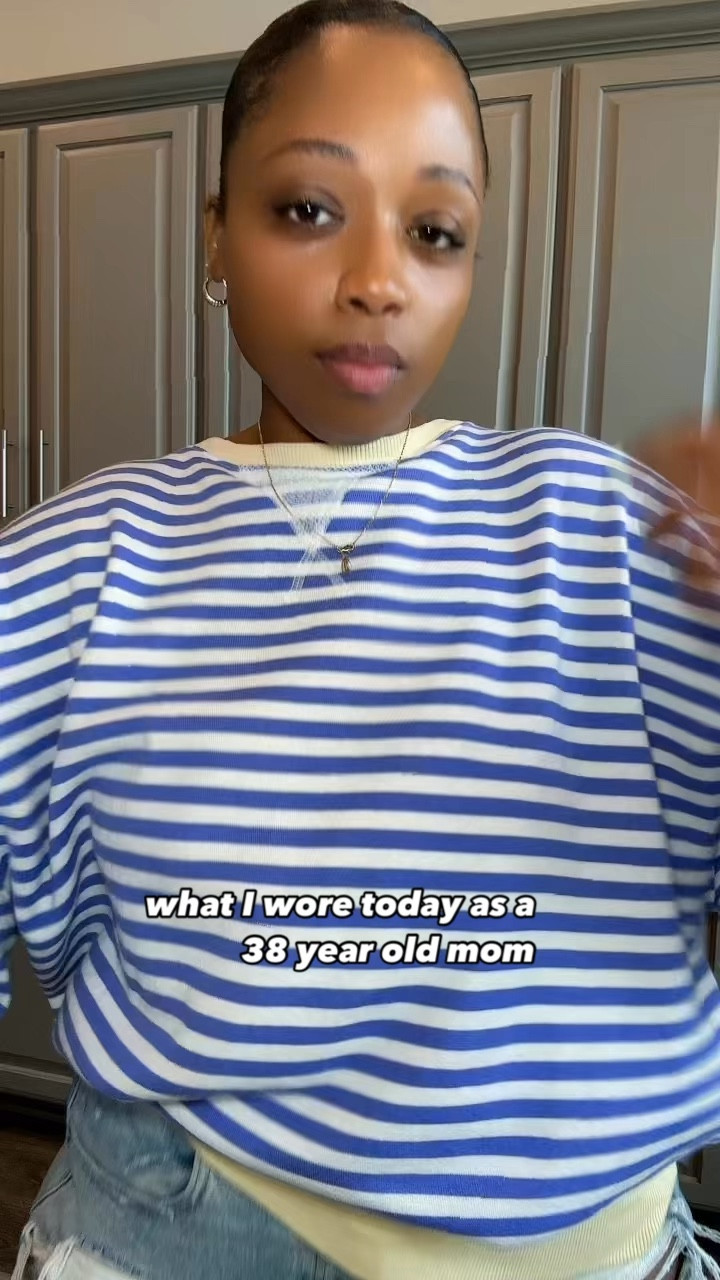 Top-  small 
Shorts-  tts 8 
Sneakers-  size down 1/2 

Summer outfit - summer - outfit - ootd - summer style - sneakers - adidas - summer sneakers - shorts- fall transition - denim - jean shorts - denim shorts - 

Follow my shop @styledbylynnai on the @shop.LTK app to shop this post and get my exclusive app-only content!

#liketkit 
@shop.ltk
https://liketk.it/4Nsju

Follow my shop @styledbylynnai on the @shop.LTK app to shop this post and get my exclusive app-only content!

#liketkit 
@shop.ltk
https://liketk.it/4NtlY

Follow my shop @styledbylynnai on the @shop.LTK app to shop this post and get my exclusive app-only content!

#liketkit 
@shop.ltk
https://liketk.it/4NRma

Follow my shop @styledbylynnai on the @shop.LTK app to shop this post and get my exclusive app-only content!

#liketkit 
@shop.ltk
https://liketk.it/4RePh

Follow my shop @styledbylynnai on the @shop.LTK app to shop this post and get my exclusive app-only content!

#liketkit 
@shop.ltk
https://liketk.it/4RFW1

Follow my shop @styledbylynnai on the @shop.LTK app to shop this post and get my exclusive app-only content!

#liketkit 
@shop.ltk
https://liketk.it/4RLPb

Follow my shop @styledbylynnai on the @shop.LTK app to shop this post and get my exclusive app-only content!

#liketkit 
@shop.ltk
https://liketk.it/4RRMT

Follow my shop @styledbylynnai on the @shop.LTK app to shop this post and get my exclusive app-only content!

#liketkit 
@shop.ltk
https://liketk.it/4TwiP

Follow my shop @styledbylynnai on the @shop.LTK app to shop this post and get my exclusive app-only content!

#liketkit #LTKVideo #LTKFindsUnder50 #LTKStyleTip
@shop.ltk
https://liketk.it/4U9oc