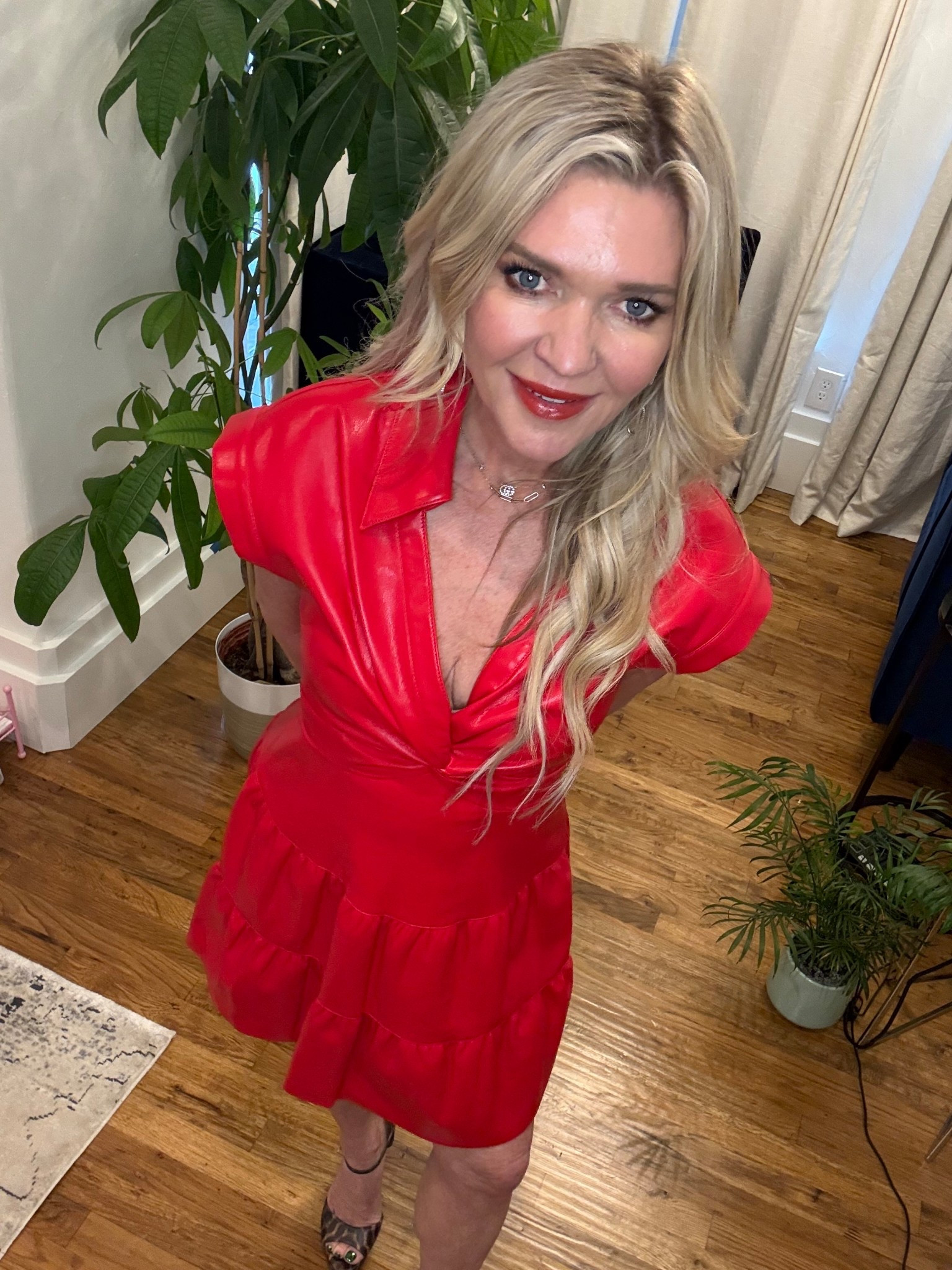 A little red dress, but elevated.
This Alice + Olivia vegan leather piece is bold, structured, and impossible to ignore.

#AliceAndOlivia #RedDressMoment #LTKStyle #StatementDress #LuxuryStyle #FashionFind #LTKFashion