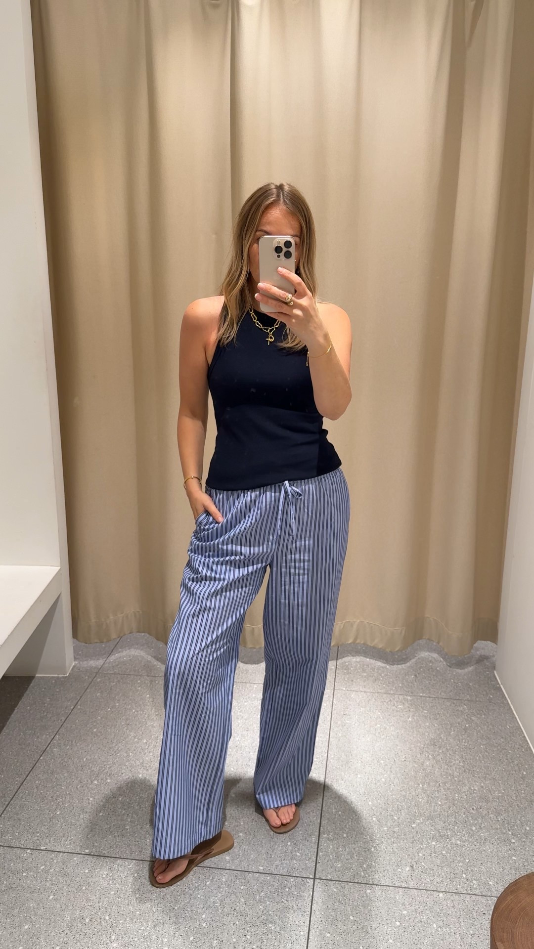 I’ve been waiting to share these great cotton trousers - fantastic quality easy spring trousers with a pull in waist and pockets. 
Functional tie and only £15.99
Wearing medium 

Styled simply for a shopping trip with this navy racer vest 
Wearing large 

Striped trousers
Elasticated trousers
Airport outfit 
Spring outfit 
H&M 
Budget style 


#LTKspring #LTKfamily #LTKtravel