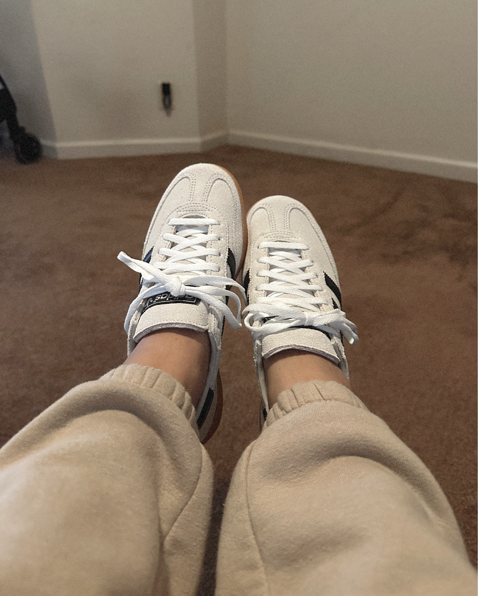 Another day another pair of shoes 👟 this fall’s shoe must have! 

#LTKShoeCrush #LTKActive #LTKStyleTip