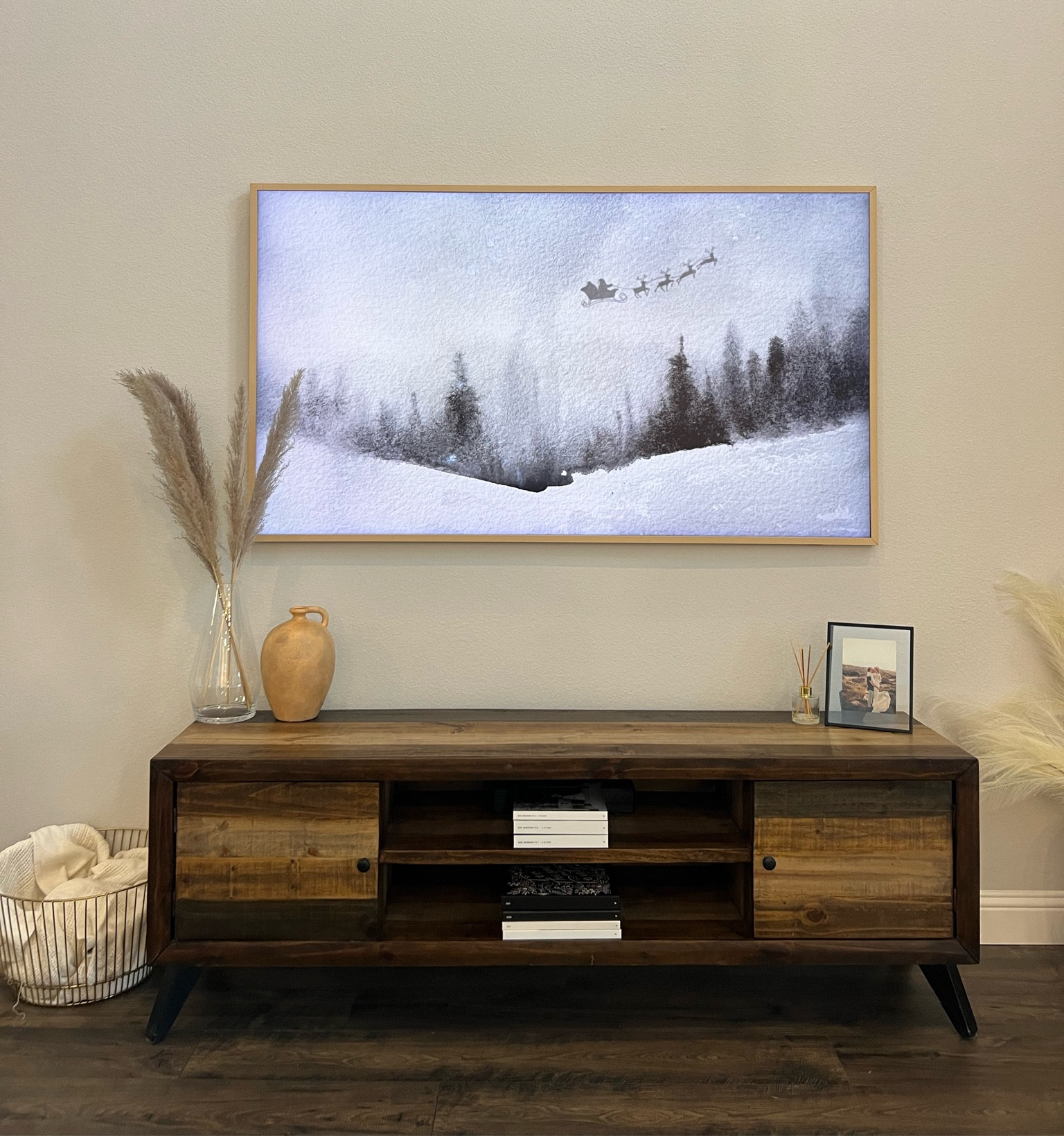 Samsung frame TV on sale! 33% off 

#LTKHoliday #LTKsalealert #LTKCyberweek