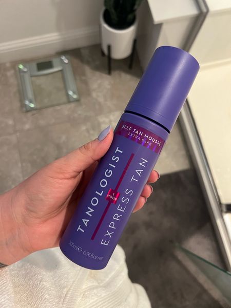 Favorite express self tanner. Exfoliate with the linked mitt, apply the lotion/body butter to hands, elbows, knees, ankles & feet (and moisturizer on face) and then apply the tanning foam. Leave it on for 1-3 hours, then rinse!

Self tanning, summer, favorite beauty products, tanning

#LTKSeasonal #LTKBeauty #LTKFindsUnder50