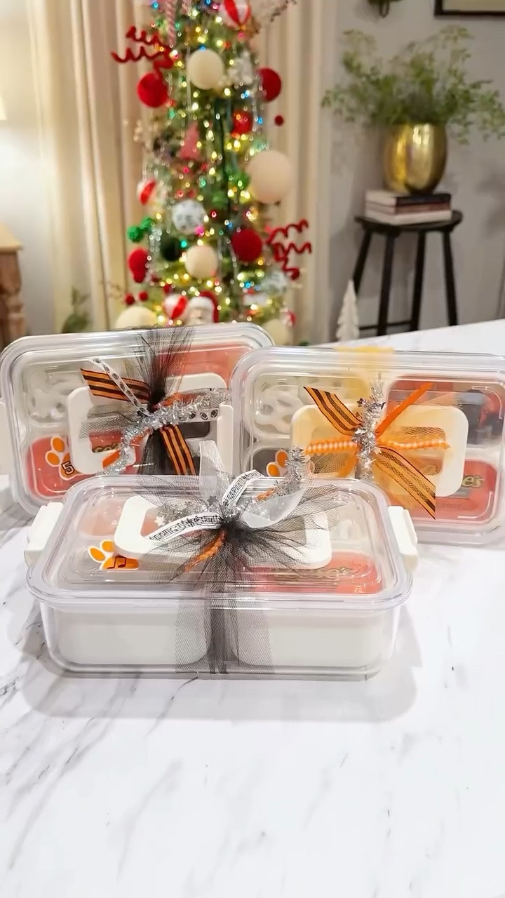 If game day had a love language it would so be snackle boxes and y’all these are cutest way to say “GO TEAM”! 🏈🍫✨🥁🍪📣🤍🏟️

These are the final product of my fundraiser for the TFK charity that I will be running with in the NYC marathon next year! These can be customized in so many ways to fit different teams, sports, and holidays! Plus they are so fun for the kids! 

#snackleboxideas #snacklebox #nycmarathonfundraising #candy #gamedaysnacks

#LTKGiftGuide #LTKfoodie