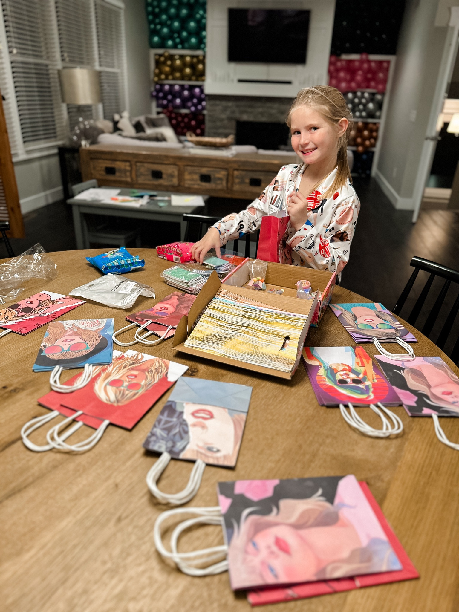 Party favors
Gift bags 