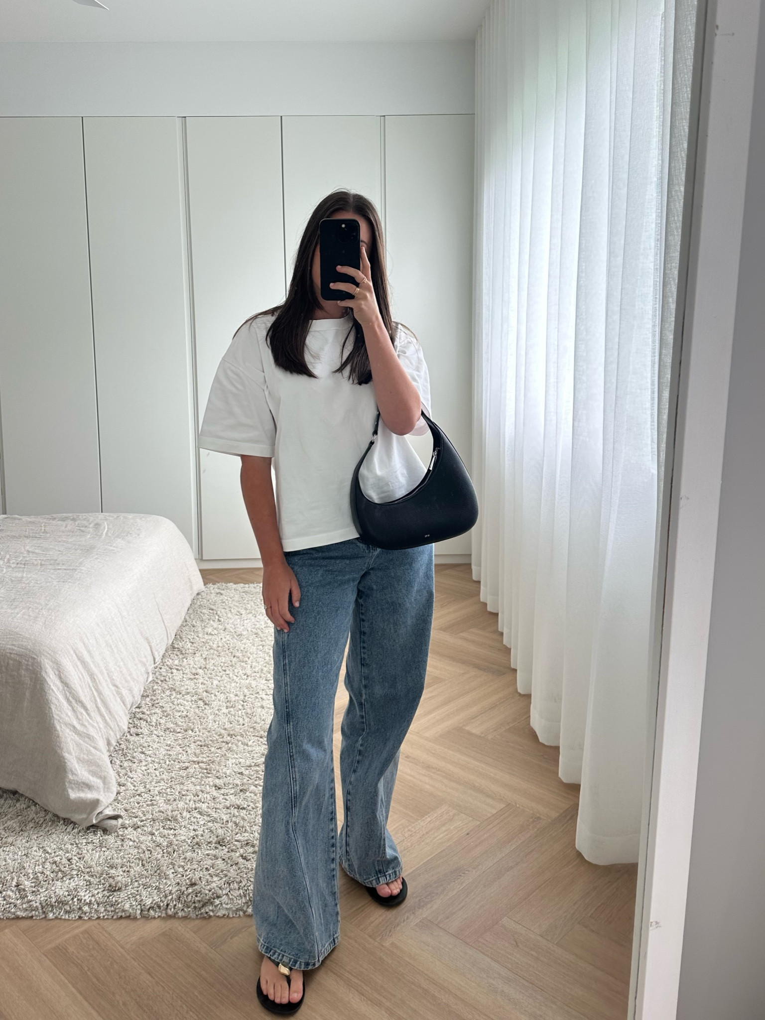 An outfit for running errands // wearing a size 8 in both tshirt and jeans 

#LTKshoes #LTKaustralia #LTKbag