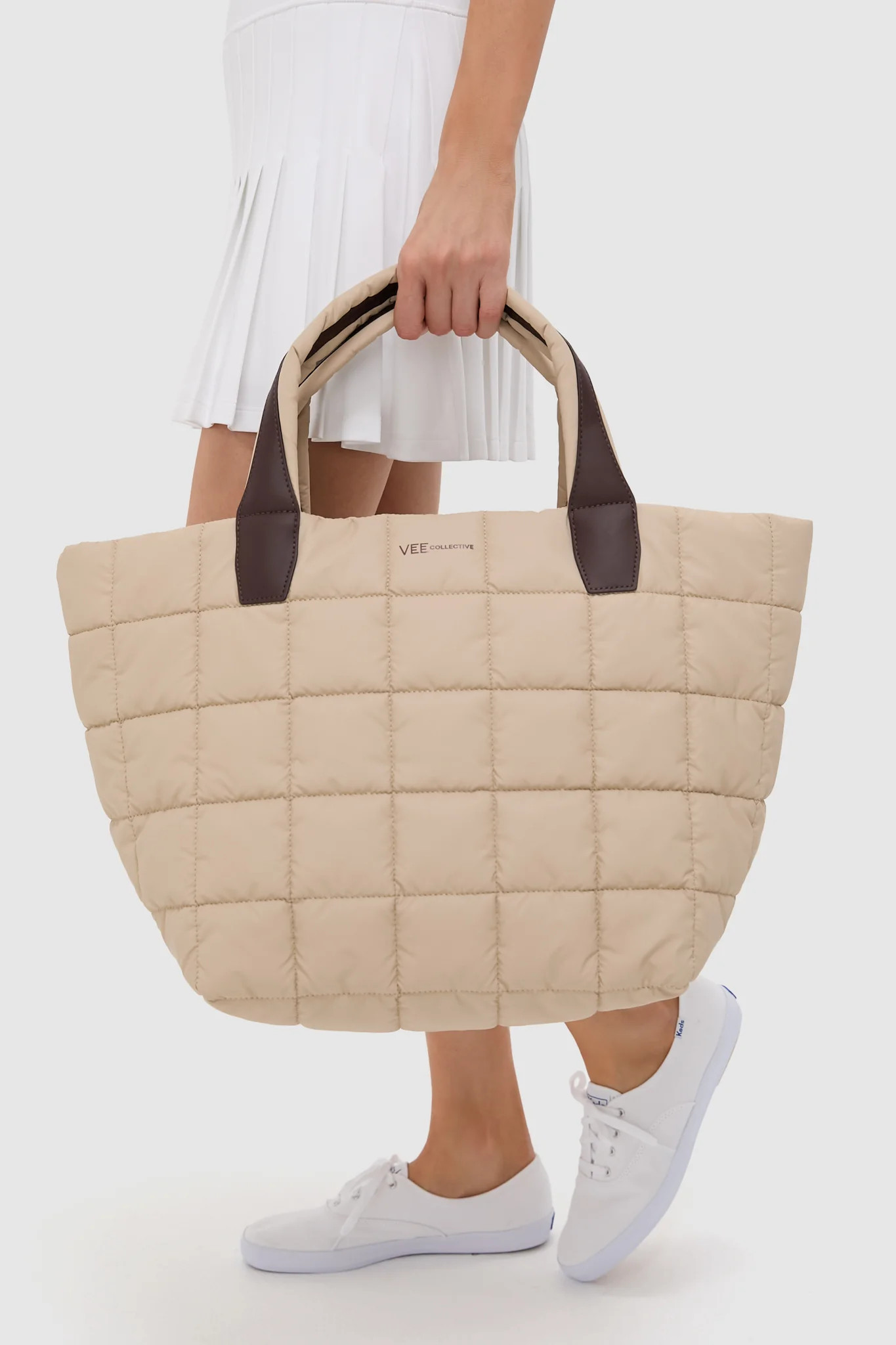 Matte Black Porter Tote Medium | Tuckernuck (US)