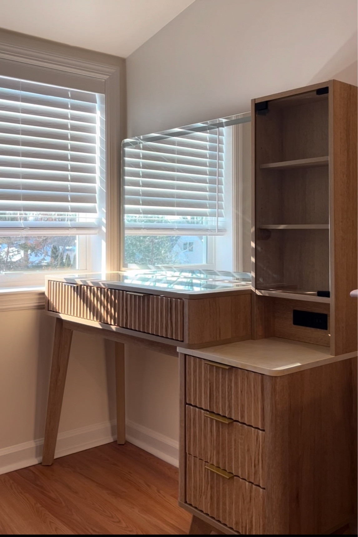 Amazon Vanity 