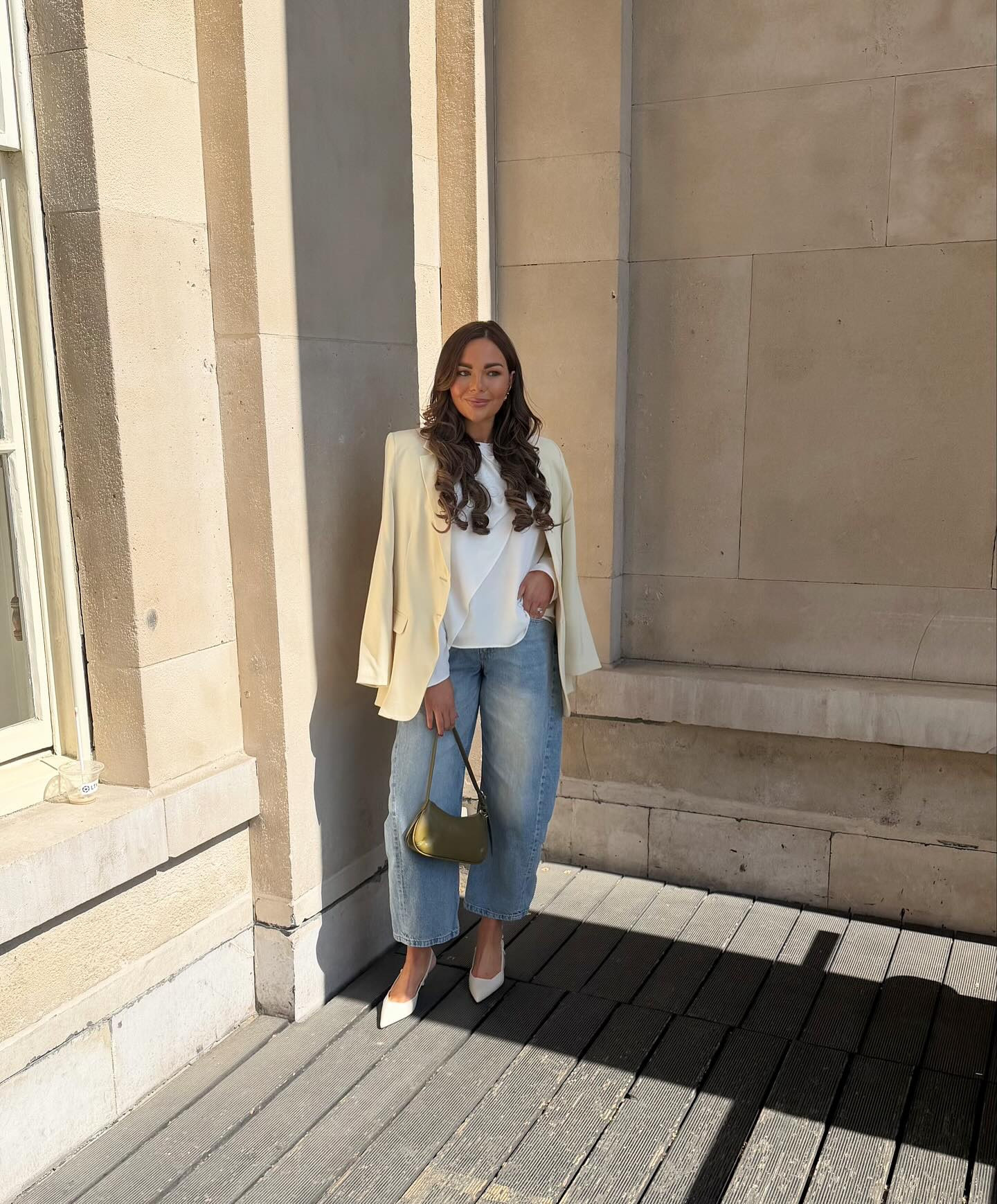 A gorgeous day in the Capital at @ltk.europe Studio SS26 🌼 & being dressed by @primark head to toe !!! 🥹 pinch me!!!!!! Full fit !!!!!  🫶🏼 #springoutfits #jeans #springlooks #primark #springclothing #ss26 #oversizedblazer #barreljeans 

#LTKshoes #LTKspring #LTKjeans