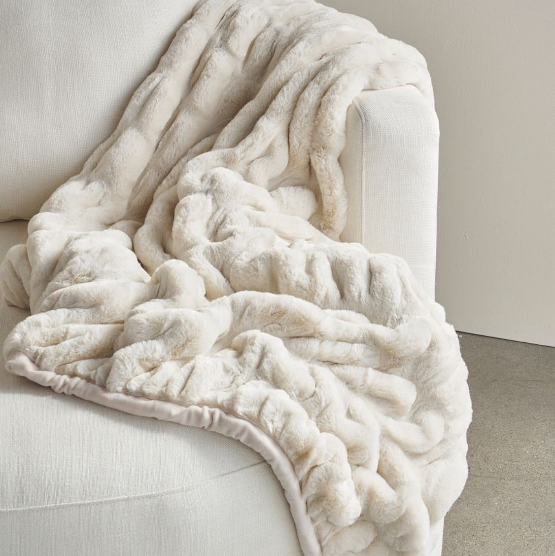 Faux Fur Ruched Throw

#LTKHome #LTKSeasonal