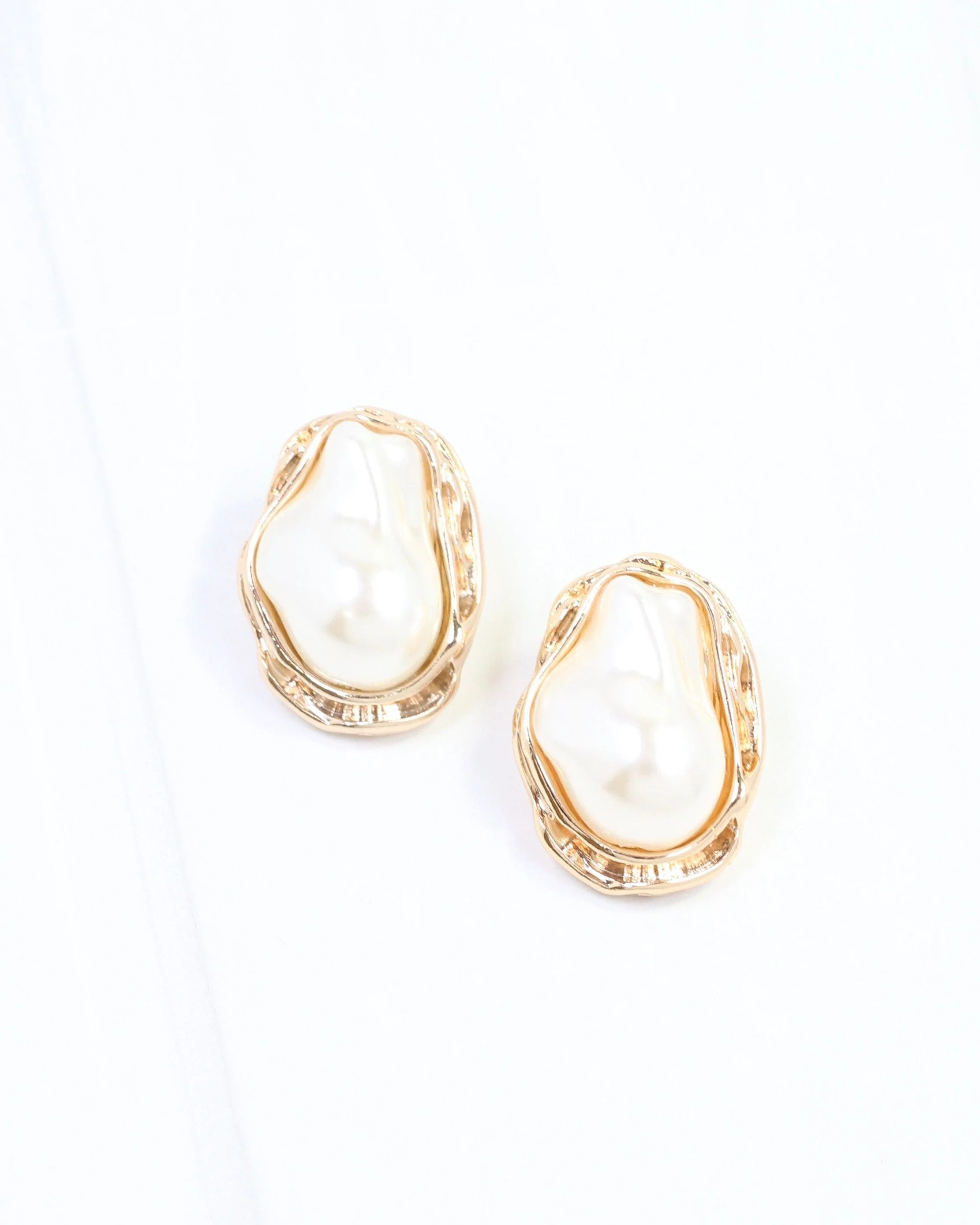 Carmela Baroque Pearl Post Earring Gold | Caroline Hill
