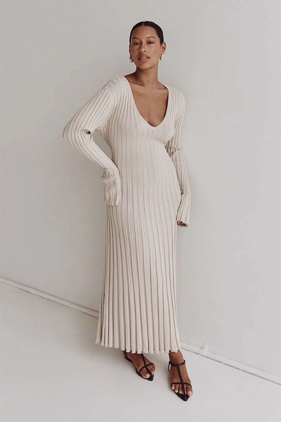 REIGN STONE SLEEVED KNIT MIDI DRESS | DISSH