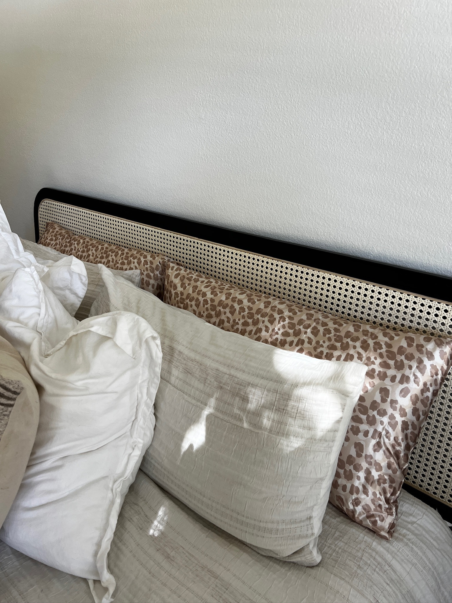 KITSCH up to 55% OFF site-wide! These satin pillow cases make for the perfect gift for her! Black Friday, Black Friday sale, gift guide, gifts for her.

#LTKSaleAlert #LTKCyberWeek #LTKBeauty