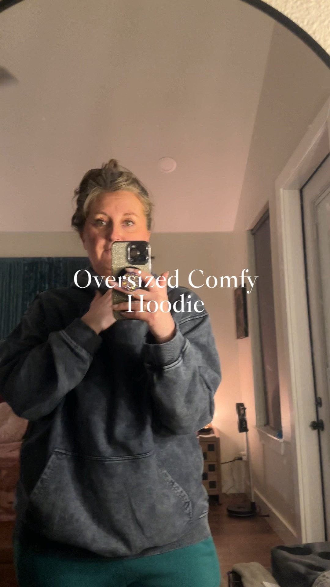 Super comfy oversized hoodie that I could literally live in! So comfy and cozy. Definitely oversized so size accordingly 

#LTKFindsUnder100 #LTKStyleTip #LTKMidsize