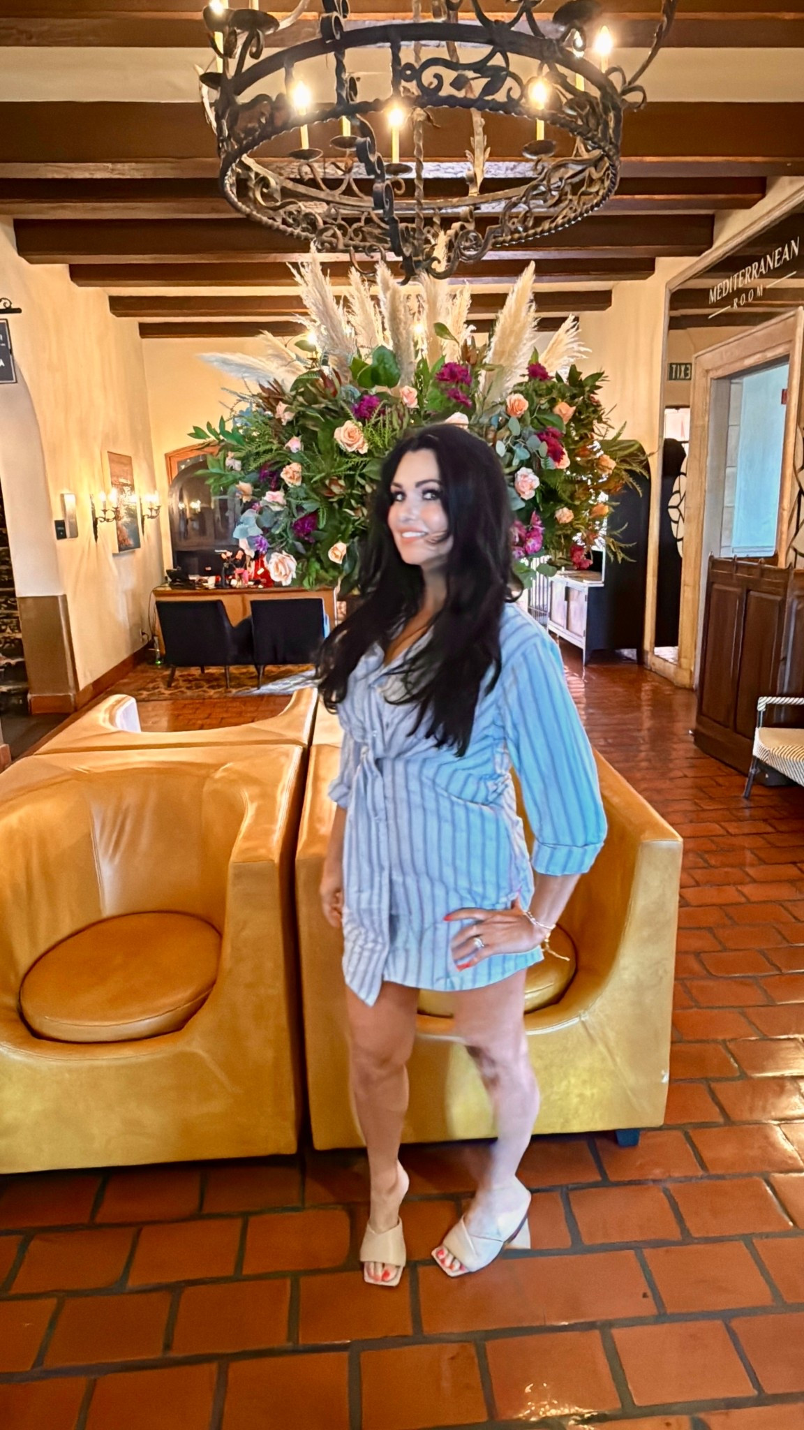 Brunch Time! 🩷

This  shirt dress with nude heals and a tan purse goes from a cute lunch outfit to a date night outfit.

Just add black heels, Chanel earrings, a black purse, and a black coat for evening.

#collareddress #minidress #stripeddress #marneystidbits #springdresses


#LTKootd #LTKdayinmylife #LTKSpringSale