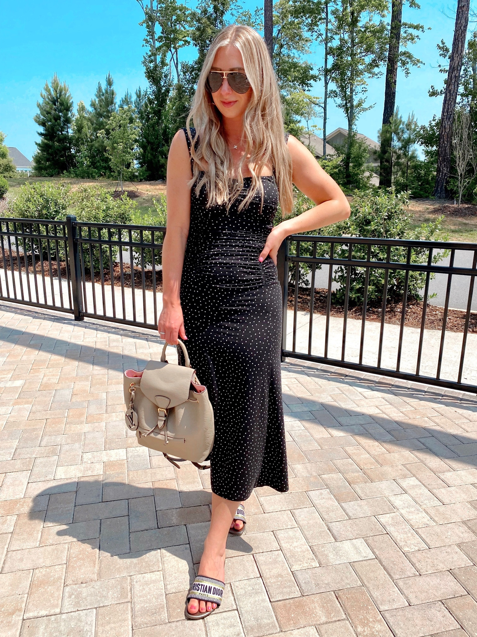 Reformation Suvi Dress (Size Small)…feels like you’re wearing Soma Pajamas! SO comfy! 🩷

Summer Fashion, Summer dresses, polka dot dresses, weekend style, reformation dresses 

#LTKstyletip #LTKSeasonal #LTKunder100