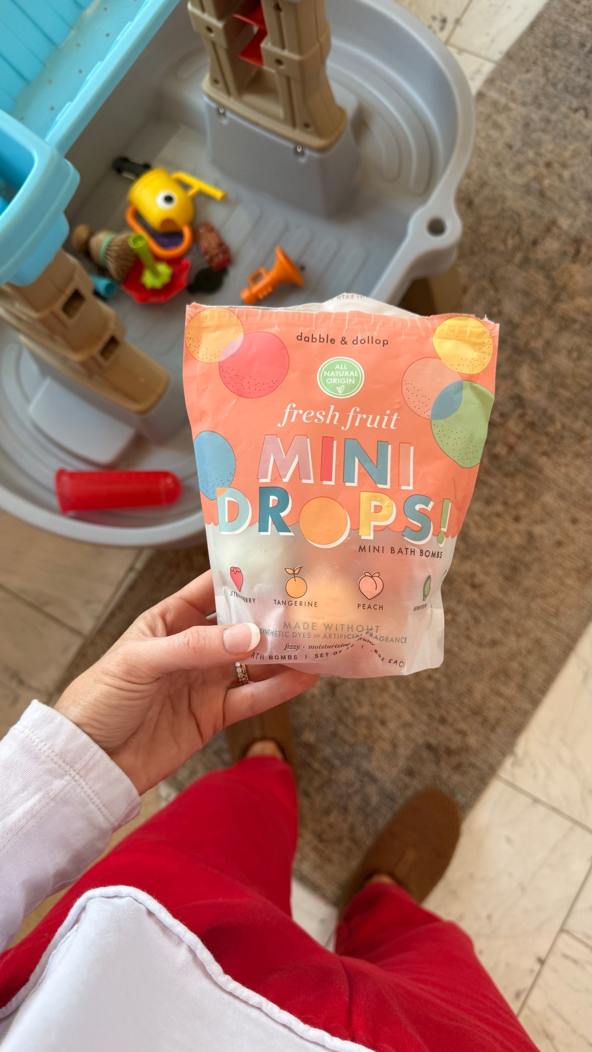 Clean ingredient mini fizzy bath bombs! 