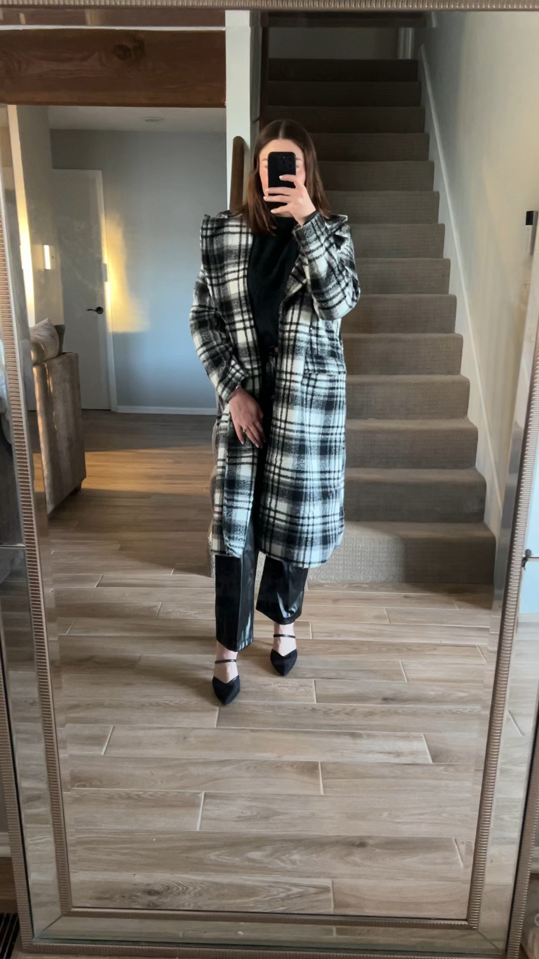 One of my favorite winter weather looks so far this year #winter #coats #plaid 

#LTKCyberWeek #LTKSaleAlert