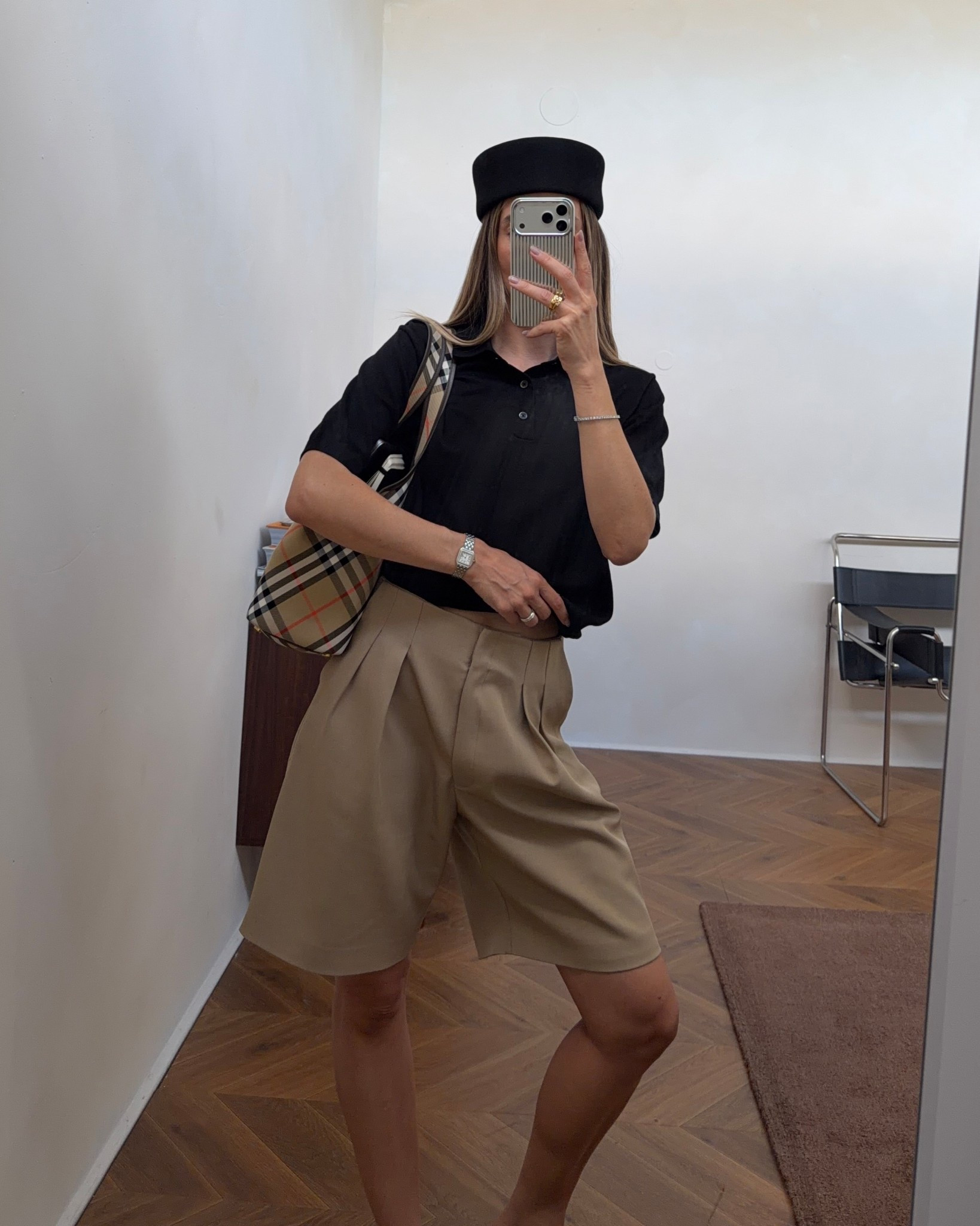 Today’s office look! Wearing a size XS in the Uniqlo men’s polo t-shirt and 0 in the Solaqua Bermuda shorts x

#LTKsummer #LTKstyletip #LTKaustralia