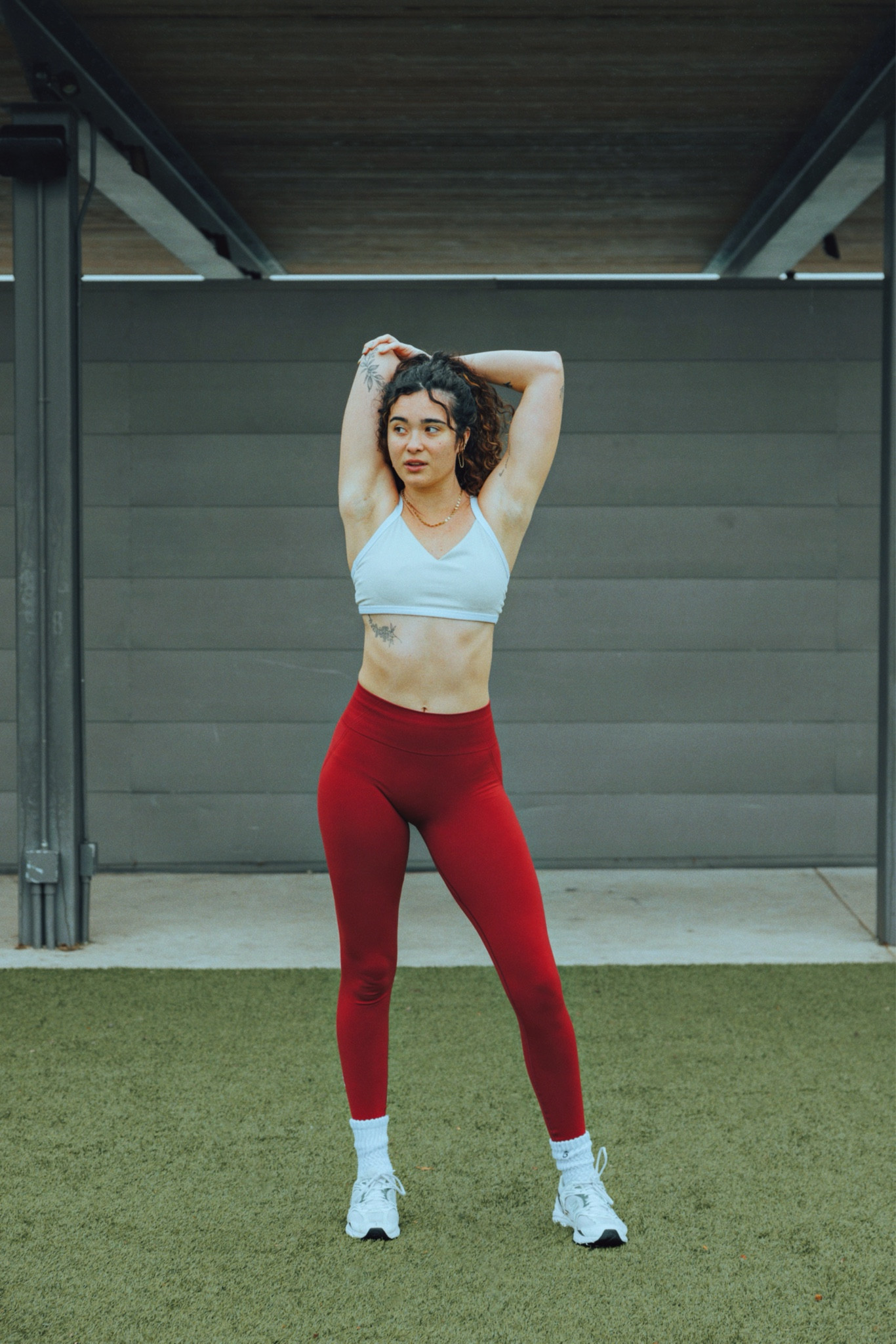 I’m 5’11 wearing size M