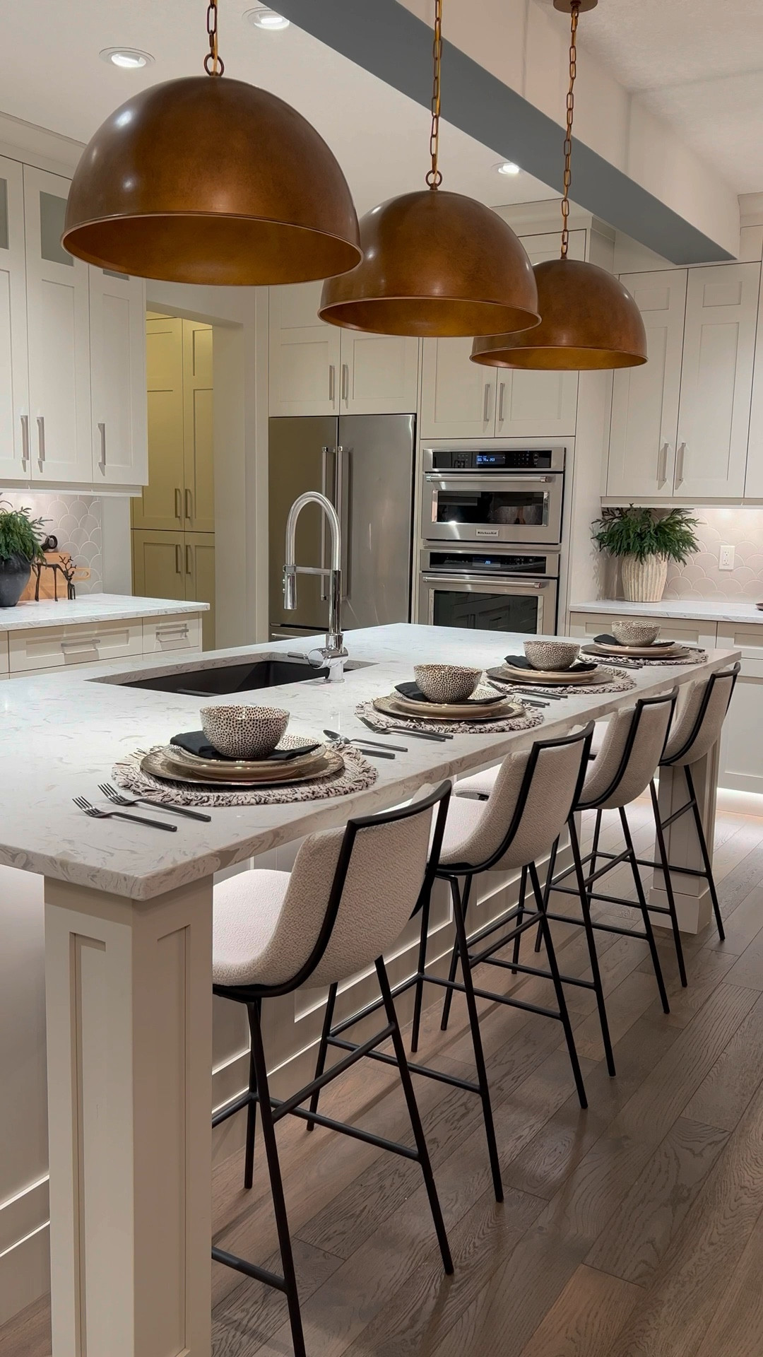 Hey friends! 😊 I am in love with all the Christmas decor… the mini tabletop trees…the cookware/dinnerware ! 😍

Scroll below to shop! 🥰

#LTKHome #LTKHoliday #LTKSaleAlert