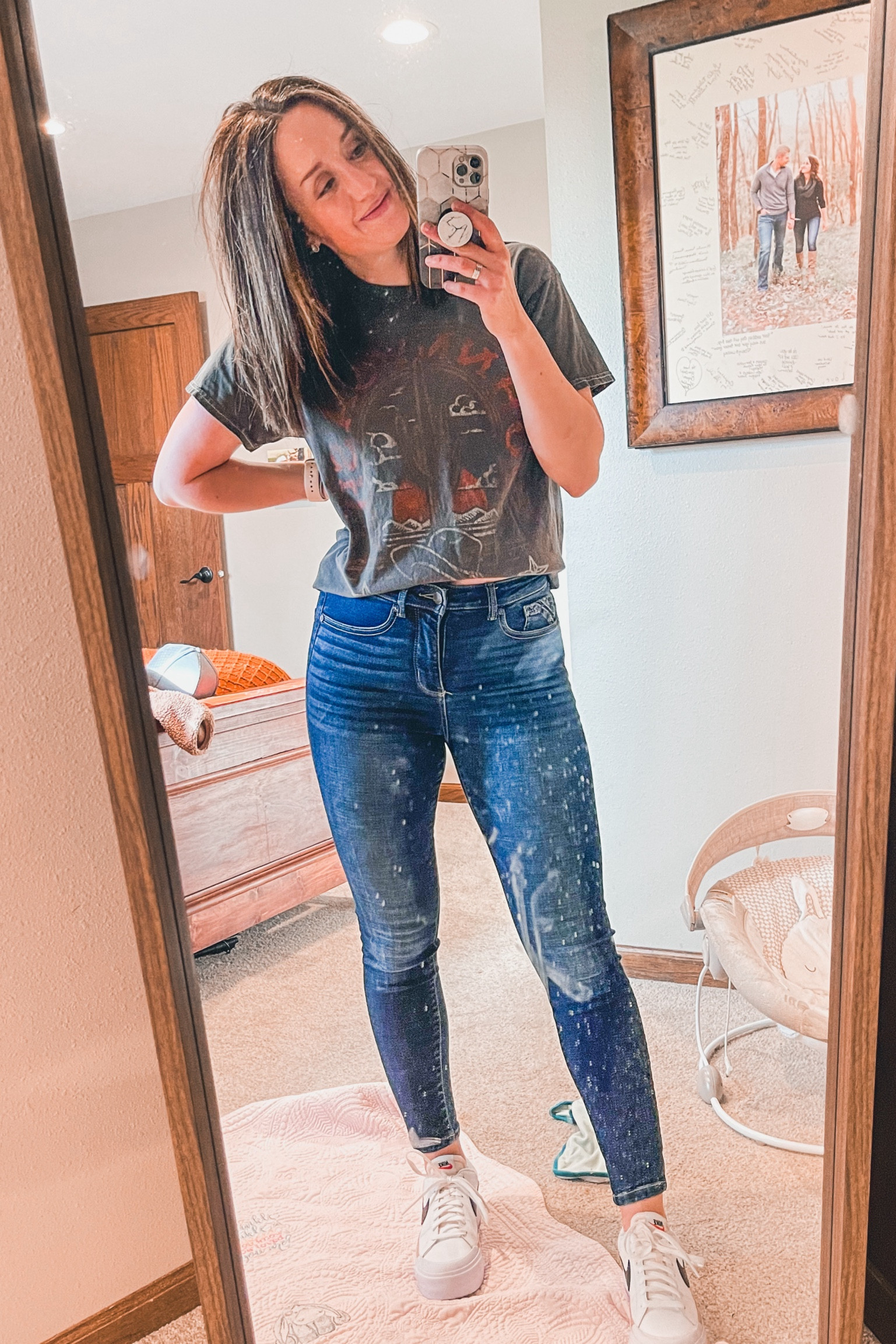 Casual is my middle name 👏🏼 my fave jeans are a 26, shoes are an 8.5, and top is a small.