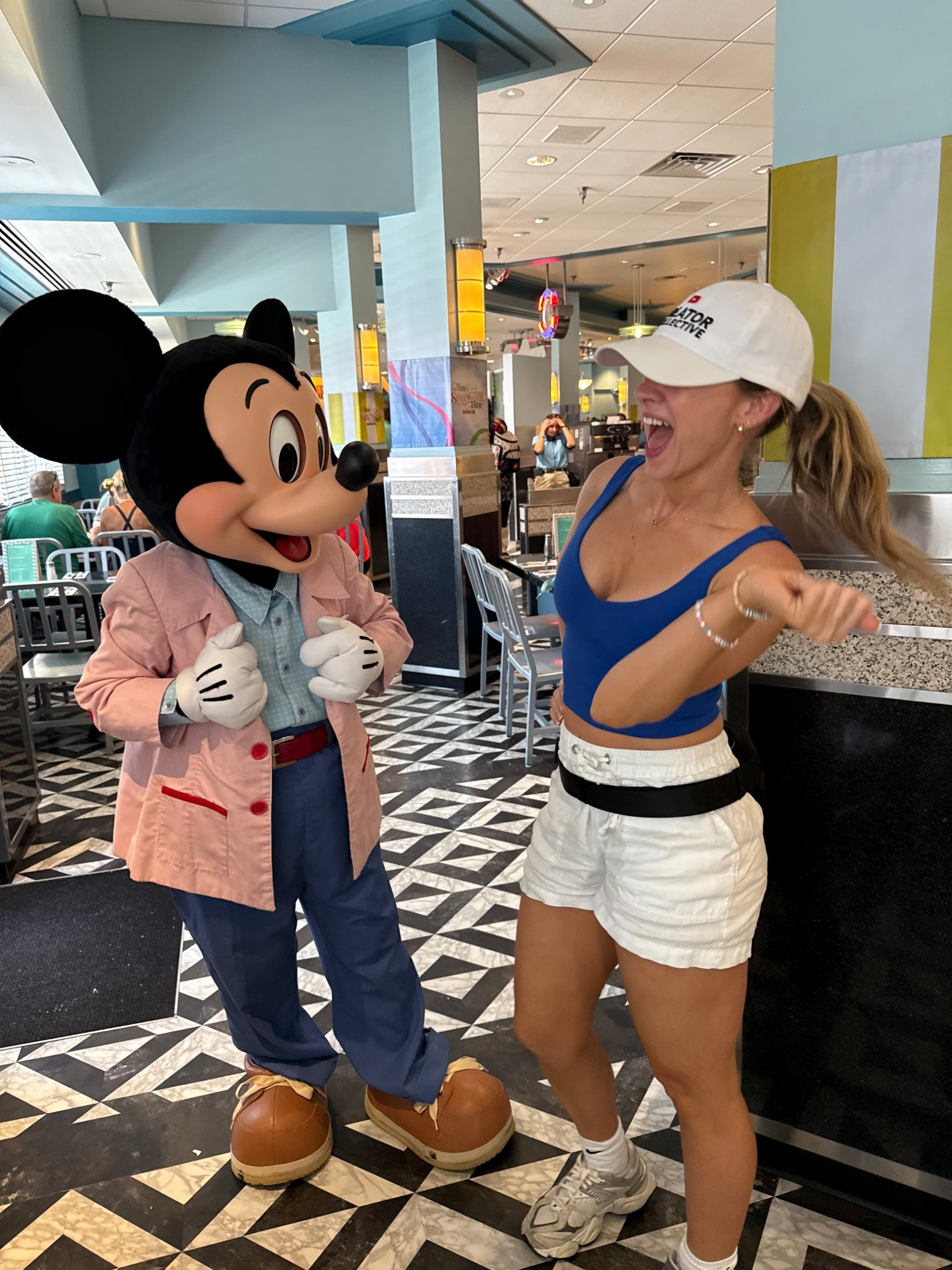 Disney OOTD

Disney world, tank top, linen shorts, activewear, casual outfit 

#LTKFindsUnder50 #LTKSeasonal #LTKStyleTip
