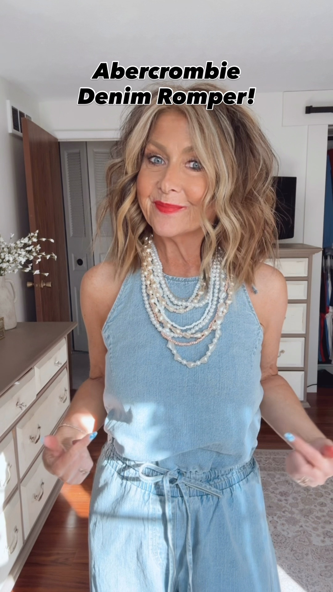 😊Combining two things I love…. Denim and romper!!
Check out this Abercrombie denim romper!
It’s so comfortable and trendy!!!
☀️Necklace is from @hellobaabs
