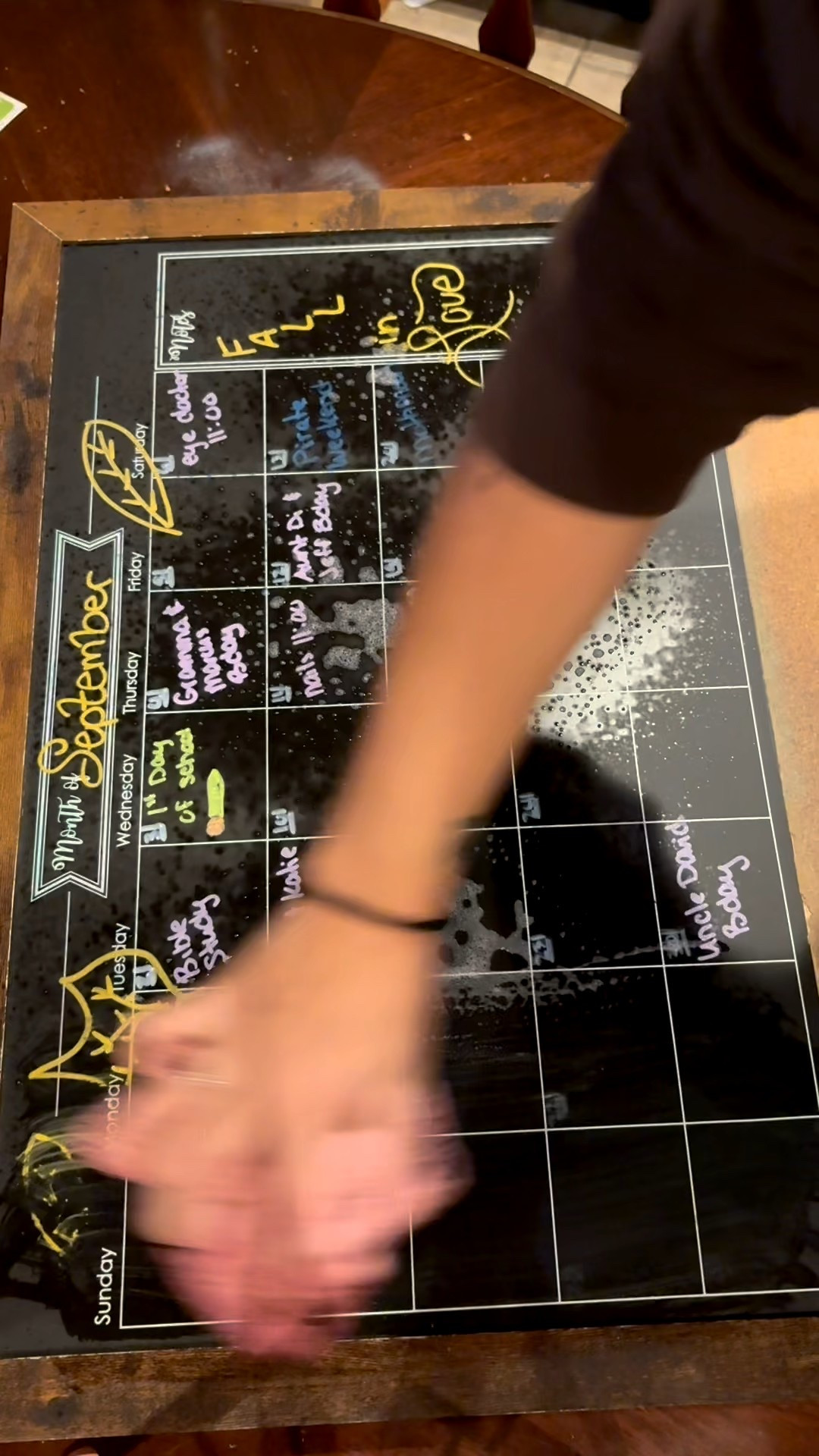 New month means new calendar! My chalk calendar makes the months fun and allows me to be as creative as I want 🙂

#amazon #amazonfinds #october #calendar #reset 

#LTKFindsUnder100 #LTKHalloween