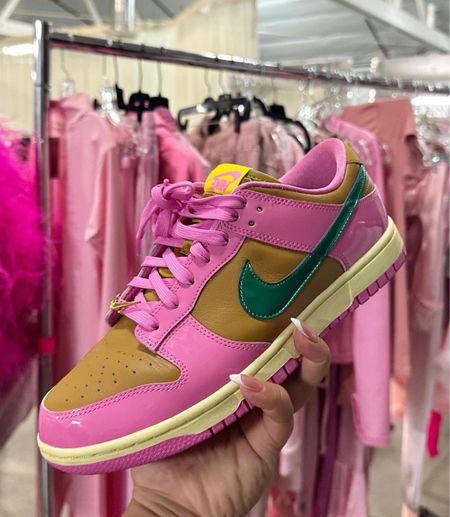 Parris Goebel x Nike Dunk Low 💕

#LTKstyletip #LTKshoecrush