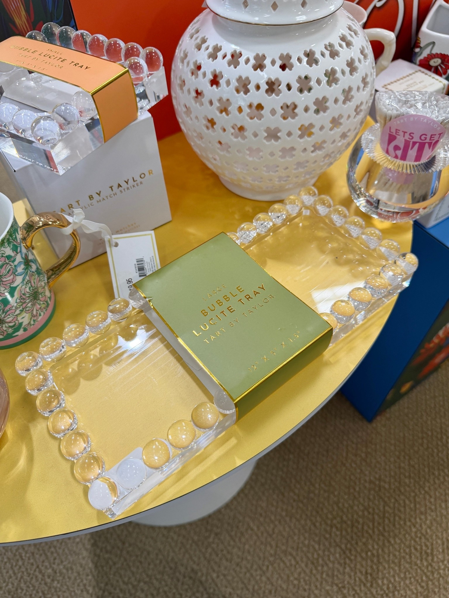 Lucite bubble trays ✨