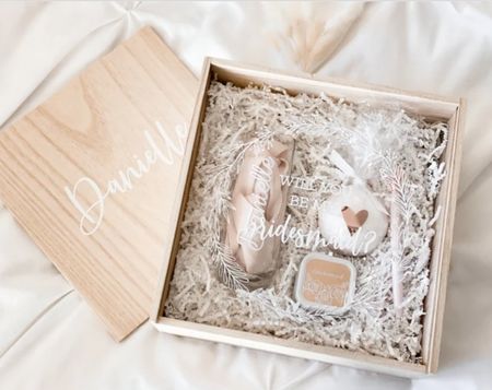 Bestseller alert! 🚨

Bridesmaid proposal box by ModParty!

bride to be | wedding style | getting married | engaged | bridal shower | bachelorette party | wedding day | bride | bride gift | gift for brides | bridesmaid gift | bridal party gift 

#LTKGiftGuide #LTKwedding #LTKstyletip