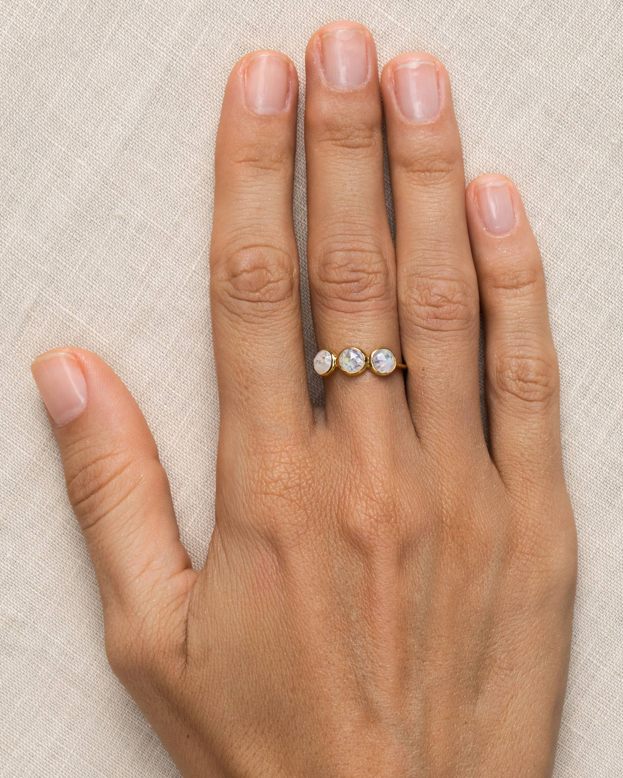 Moonstone Ring - Elisa | Linjer