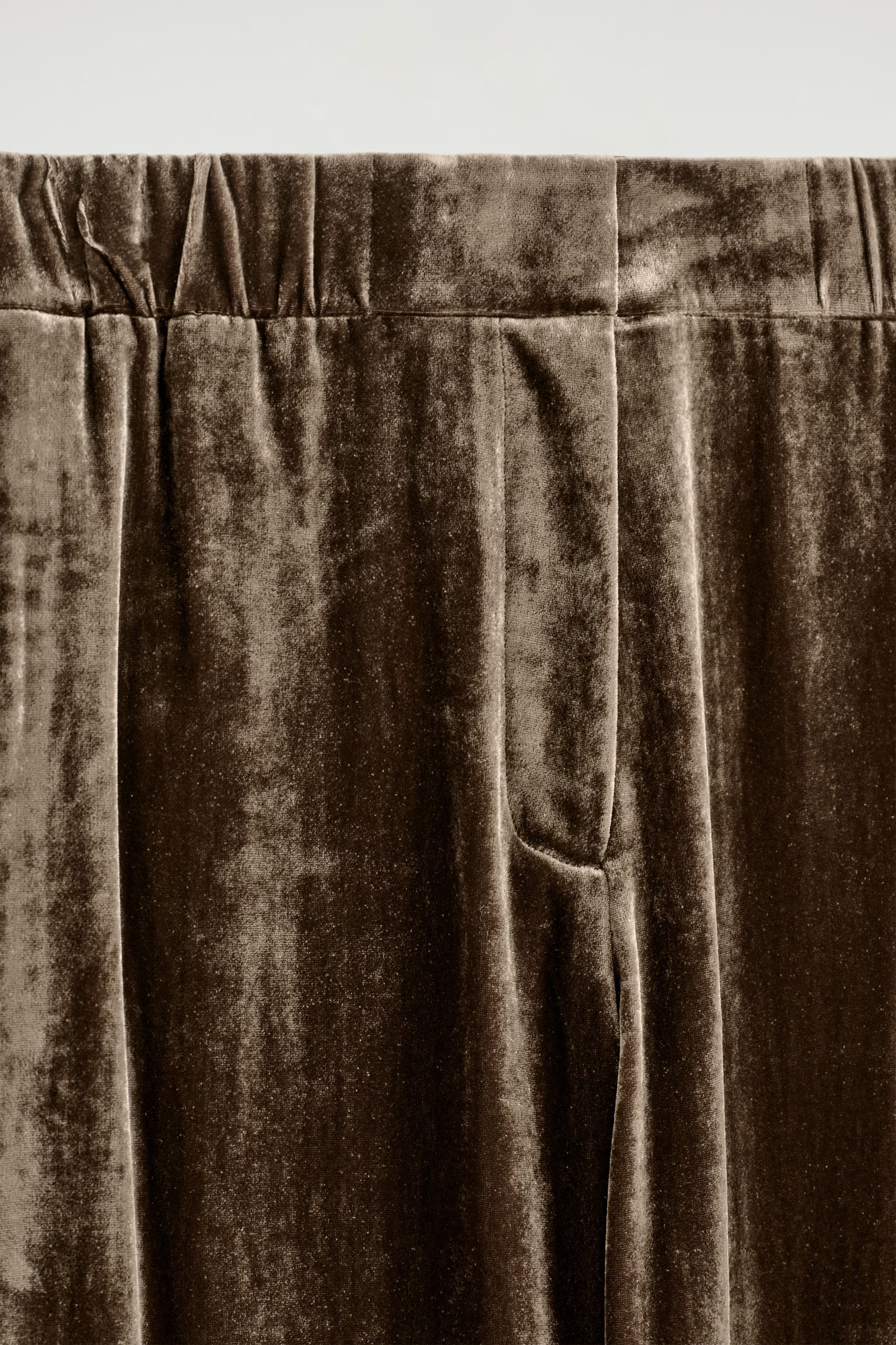 VELVET ELASTICATED STRAIGHT-LEG TROUSERS - BROWN | COS GB | COS UK