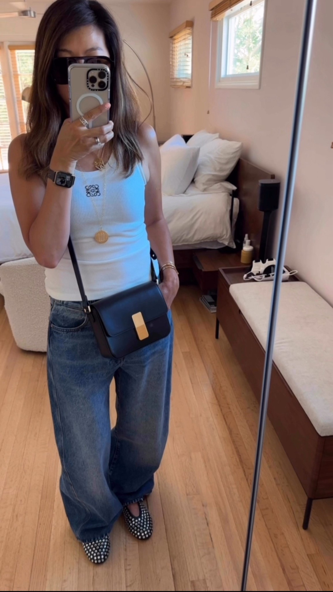 OOTD: Loewe tank + barrel jeans = my go-to before it gets too hot to wear real clothes 😂
Wasn’t sure about the barrel jeans trend at first but now I’m fully in. Super flattering and comfy!
Perfect for when you wanna look like you didn’t try… even though you totally did 😝 
Tank (size S)
Jeans (size 27)
Shoes (size 36.5)


#LTKOver40 #LTKStyleTip #LTKItBag