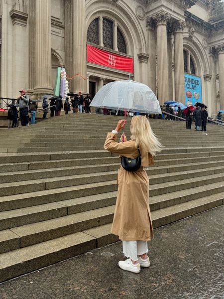 Rainy spring day in the city! 

#LTKfindsunder100 #LTKSeasonal