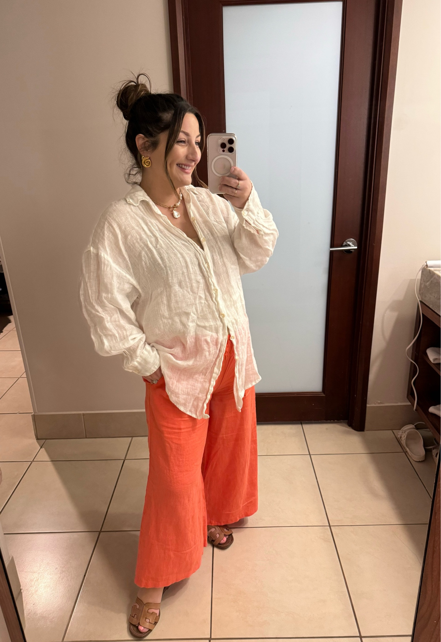 Top runs big! I’m in an xs!

Pants come in petite! I’m in a small short!

#LTKSeasonal #LTKbump #LTKstyletip