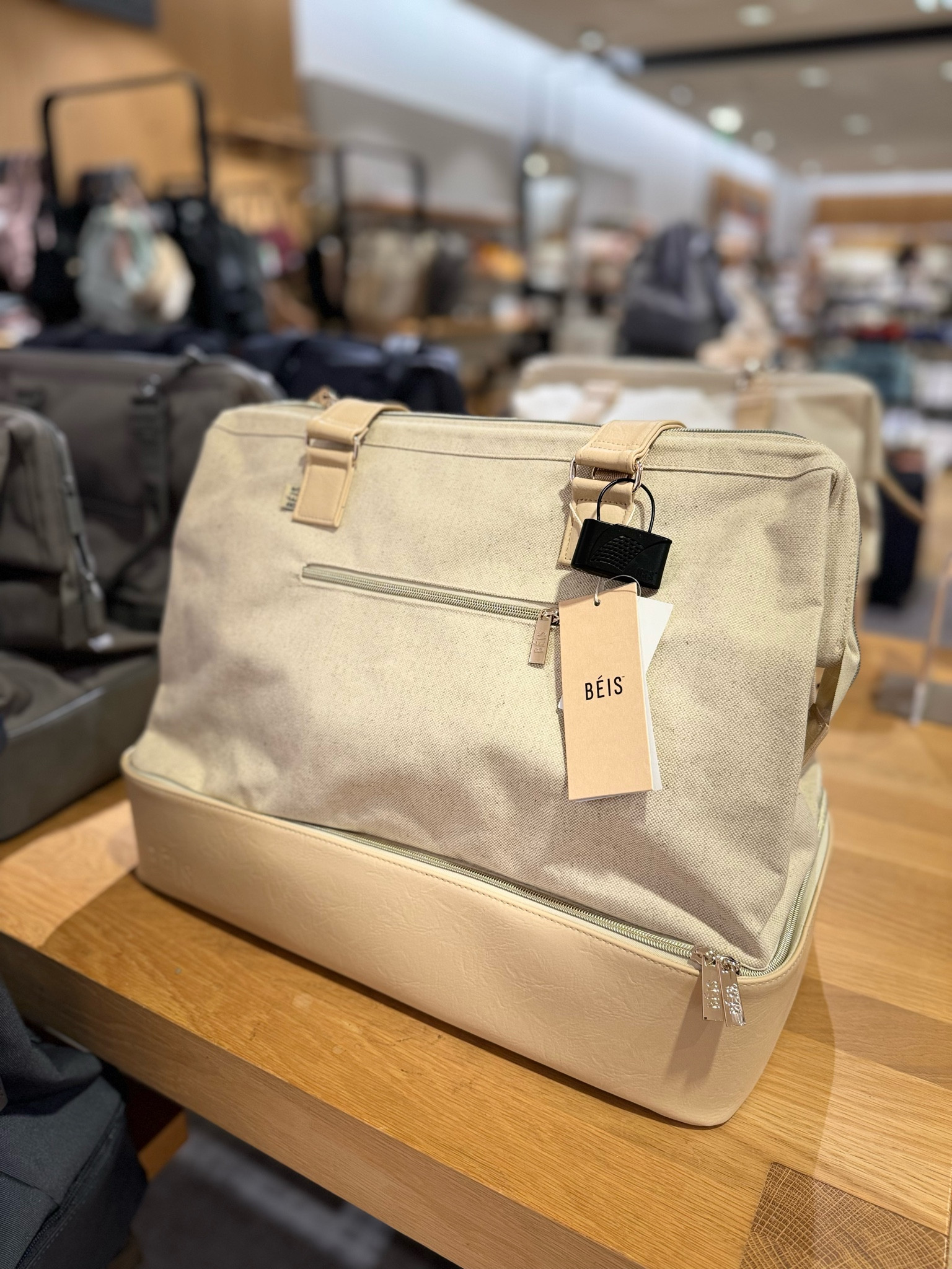 ✨gift idea for those who enjoy traveling! 

#beis #weekendbag #beisweekender #nordstrom 

#LTKtravel #LTKHoliday #LTKGiftGuide