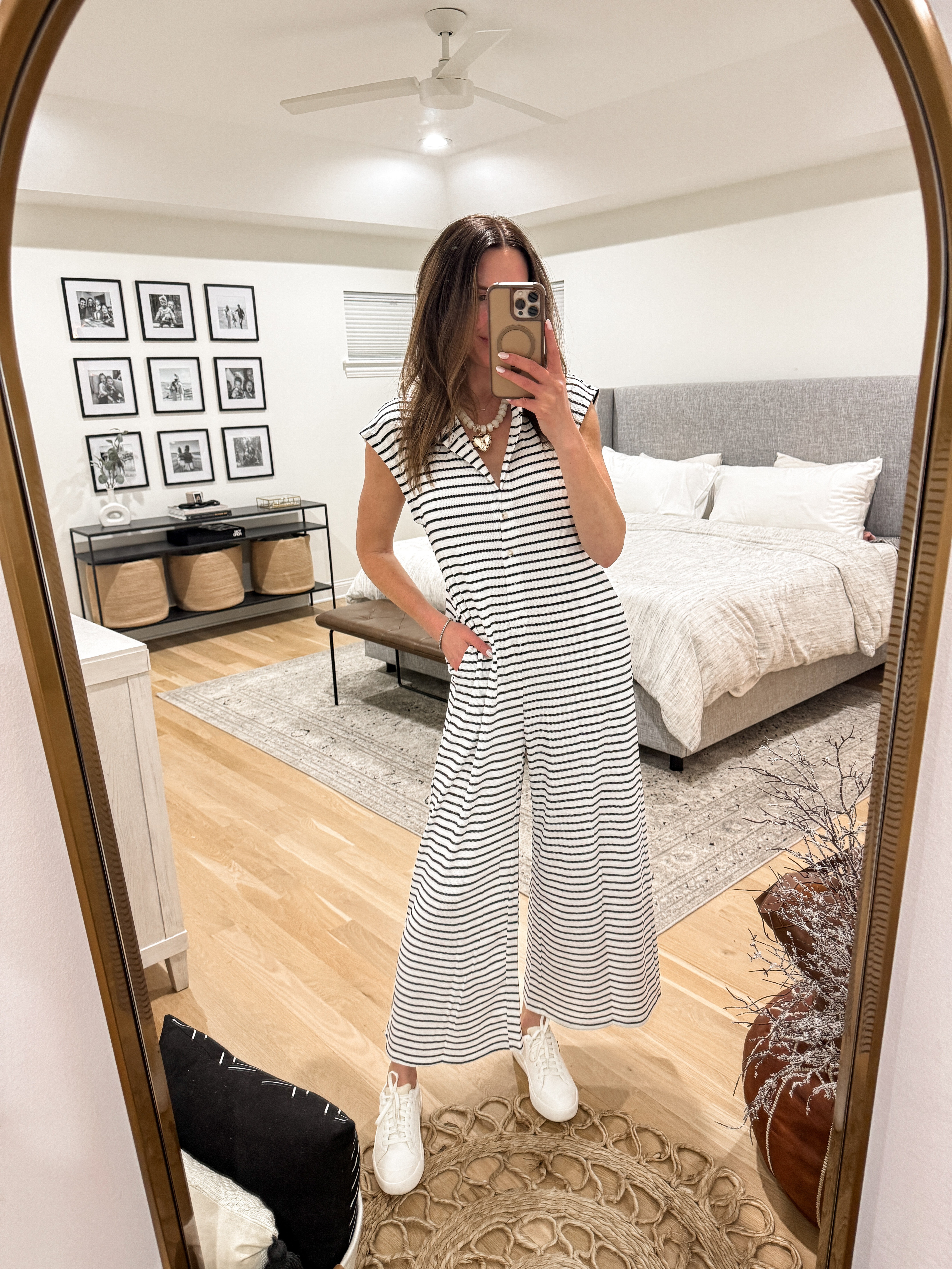 Love this new travel outfit!!! It is so easy and comfortable to wear on long flights! 

 #LTKootd #LTKmomlife #LTKTravel