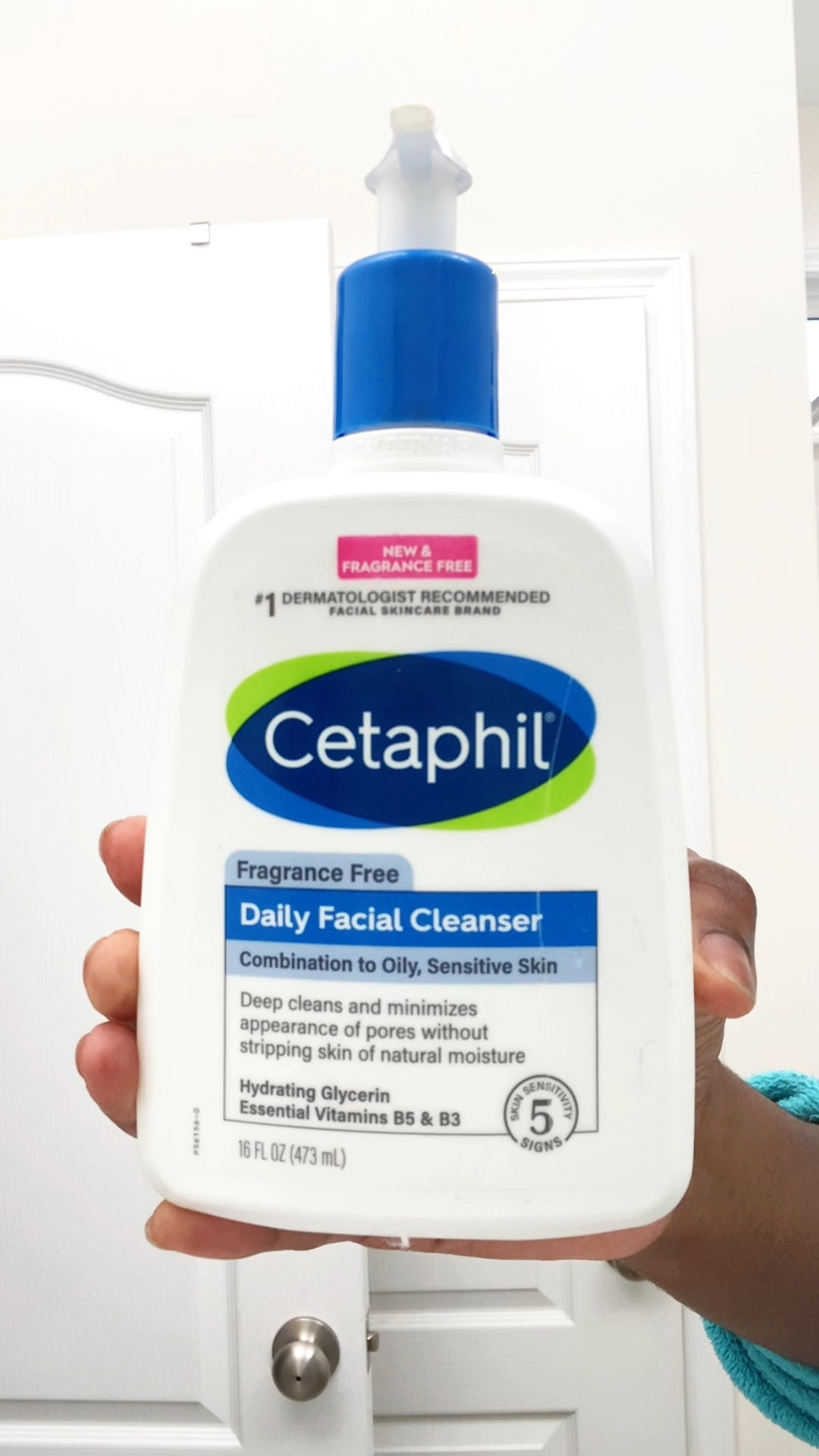 I needed a good facial cleanser for my oily skin, and Cetaphil delivered! This does a good job of removing makeup and not drying out my skin.
#LTKskin #oilyskin 

 #LTKselfcare #LTKOver40 #LTKBeauty