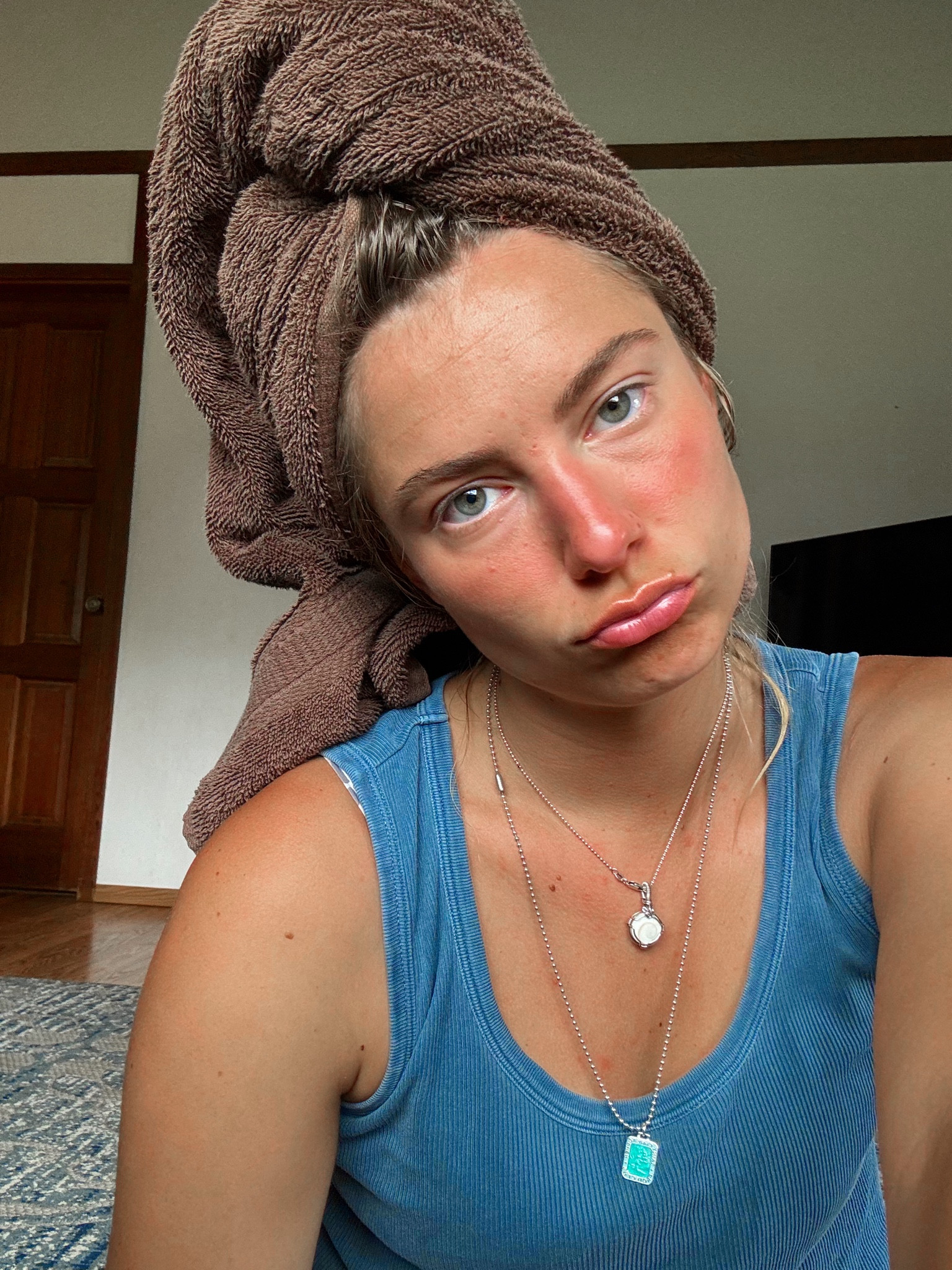 Glowy simple makeup 💄 

#LTKVideo #LTKxelfCosmetics #LTKBeauty